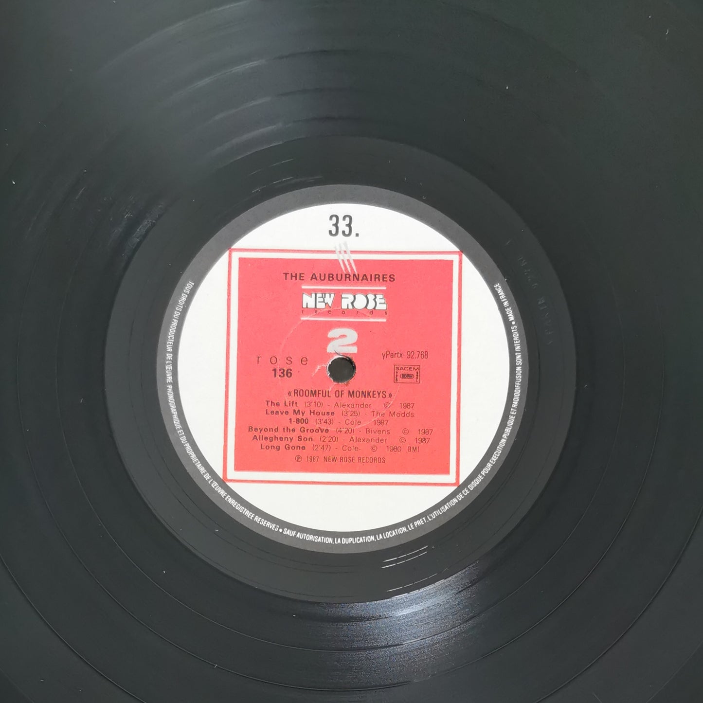 THE AUBURNAIRES - Roomful Of Monkeys