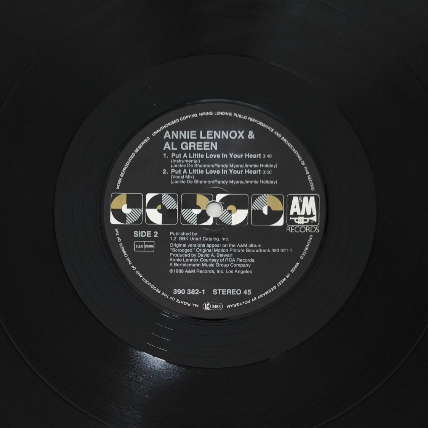 ANNIE LENNOX & AL GREEN - Put A Little Love In Your Heart