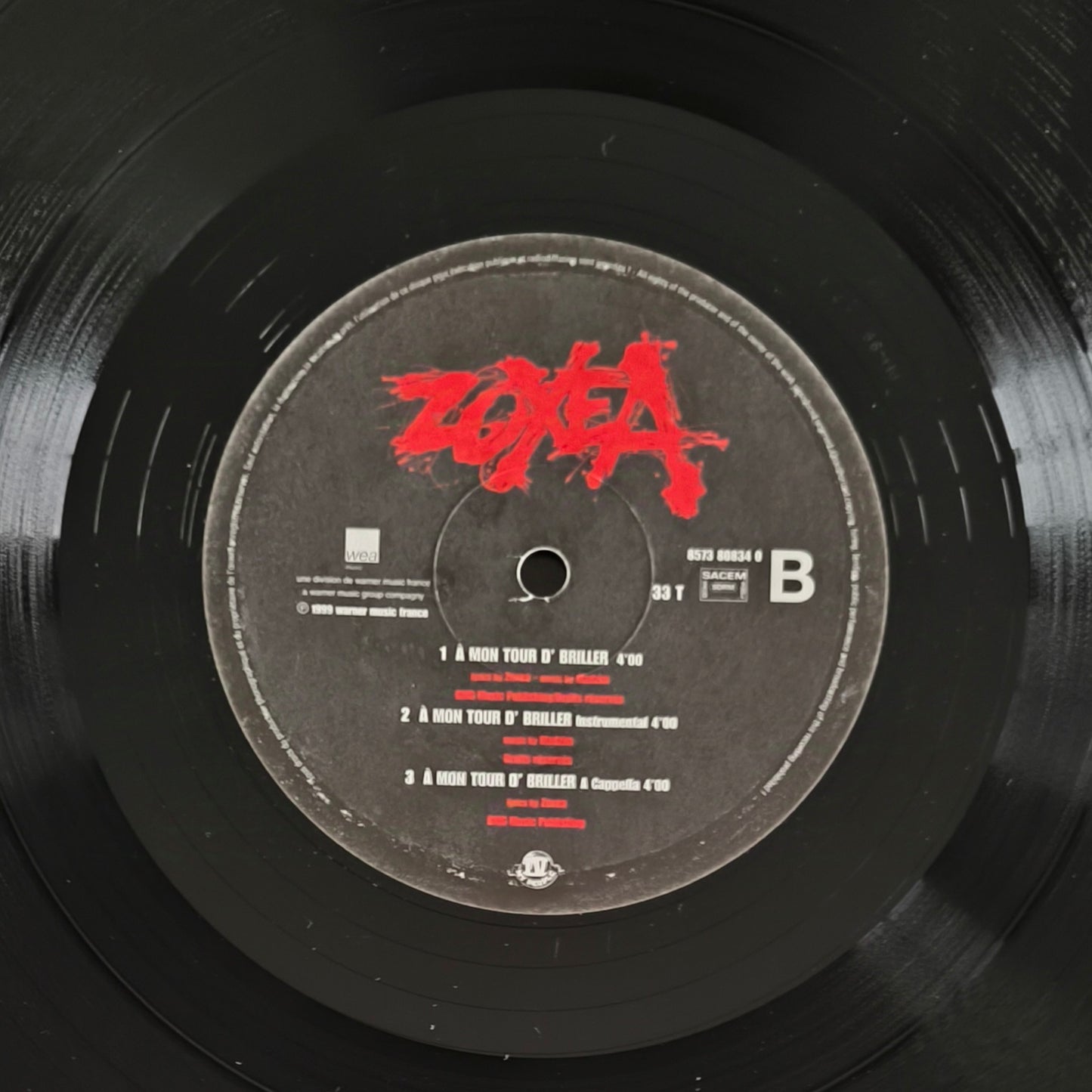 ZOXEA Featuring LORD KOSSITY - Y'a Qu'Çà À Faire