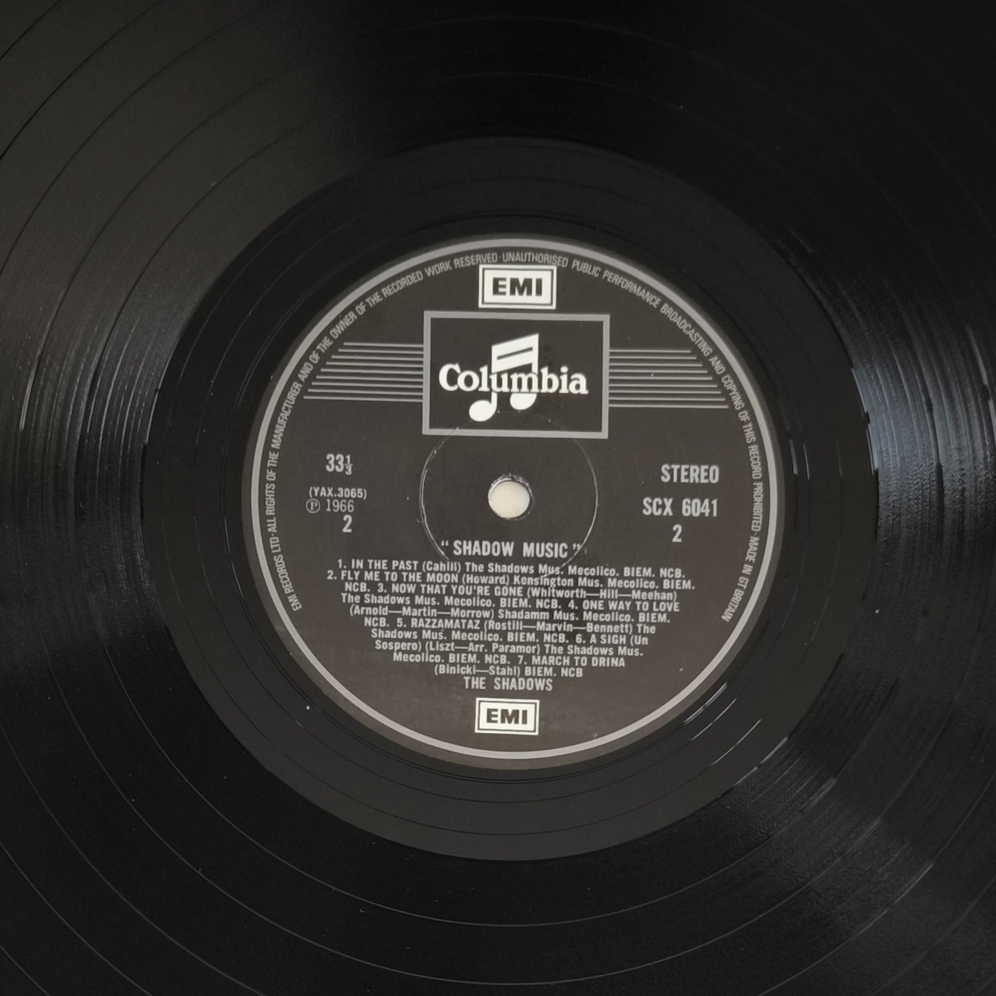 THE SHADOWS - Shadow Music (pressage UK)