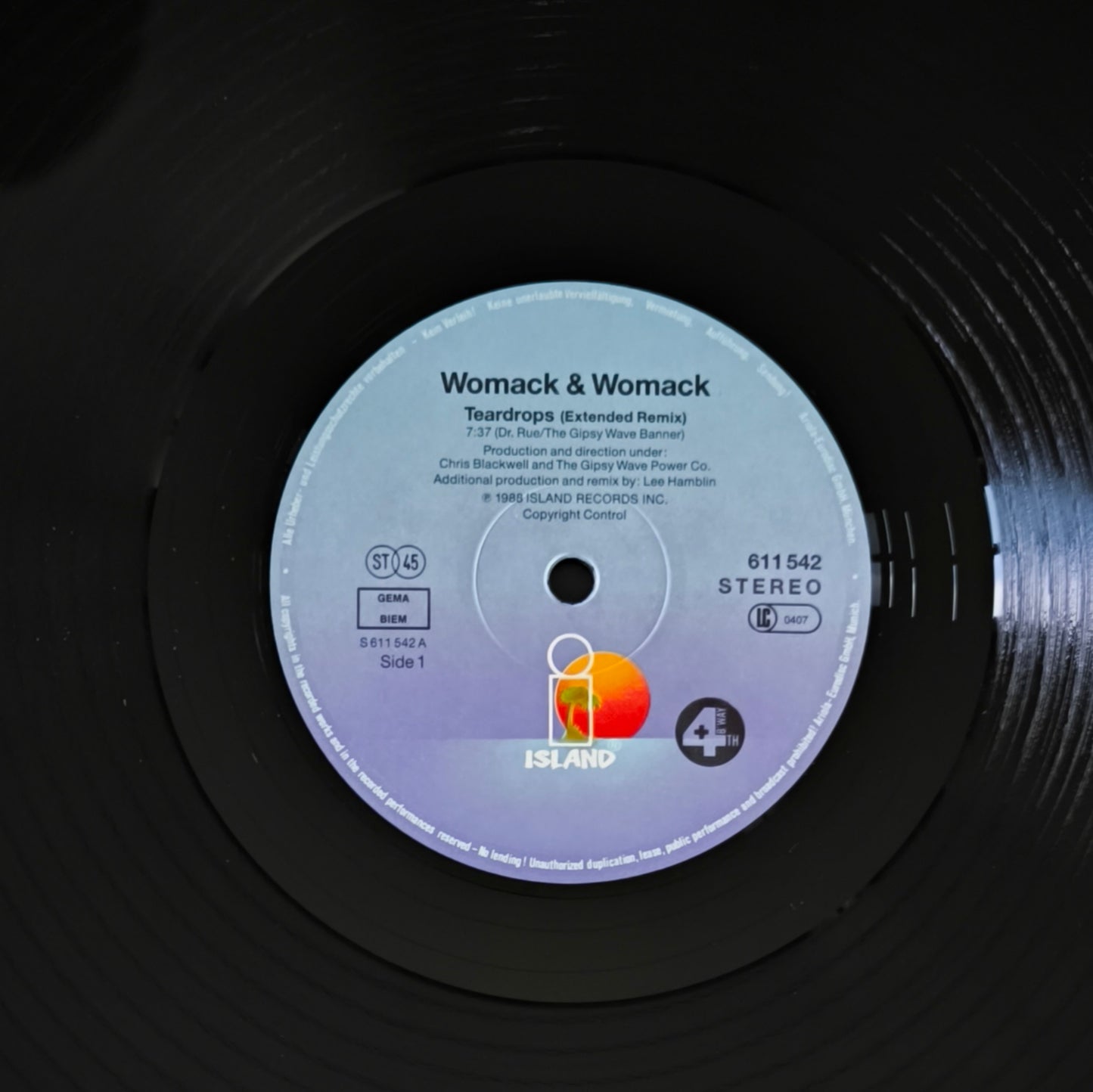 WOMACK & WOMACK - Teardrops