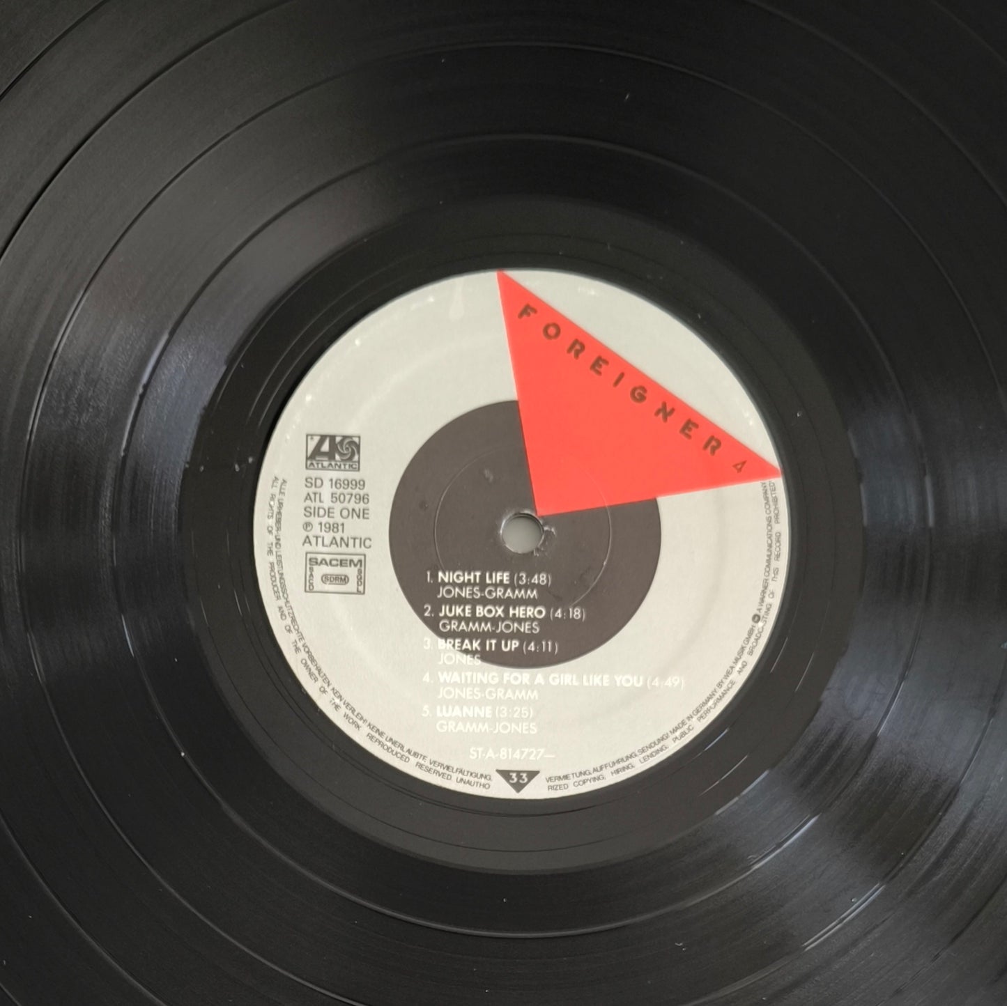 FOREIGNER - 4