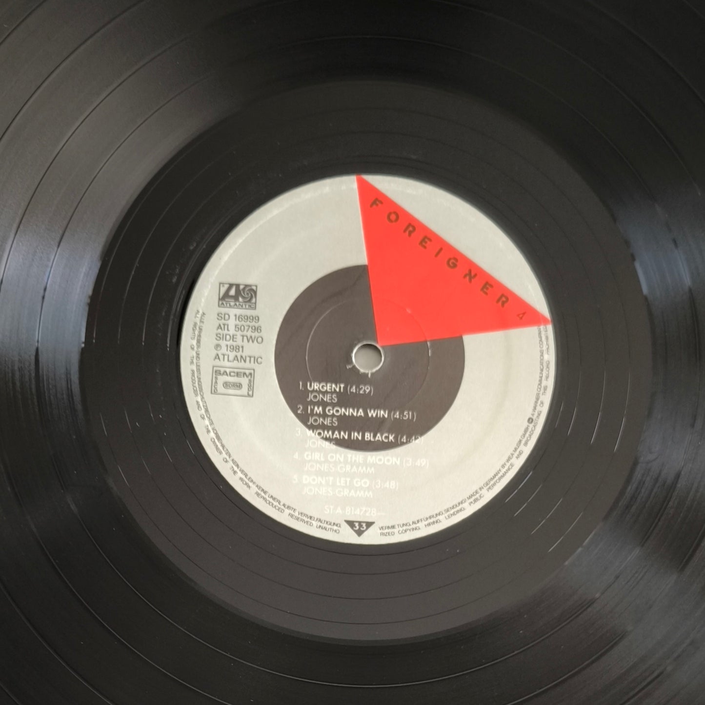 FOREIGNER - 4