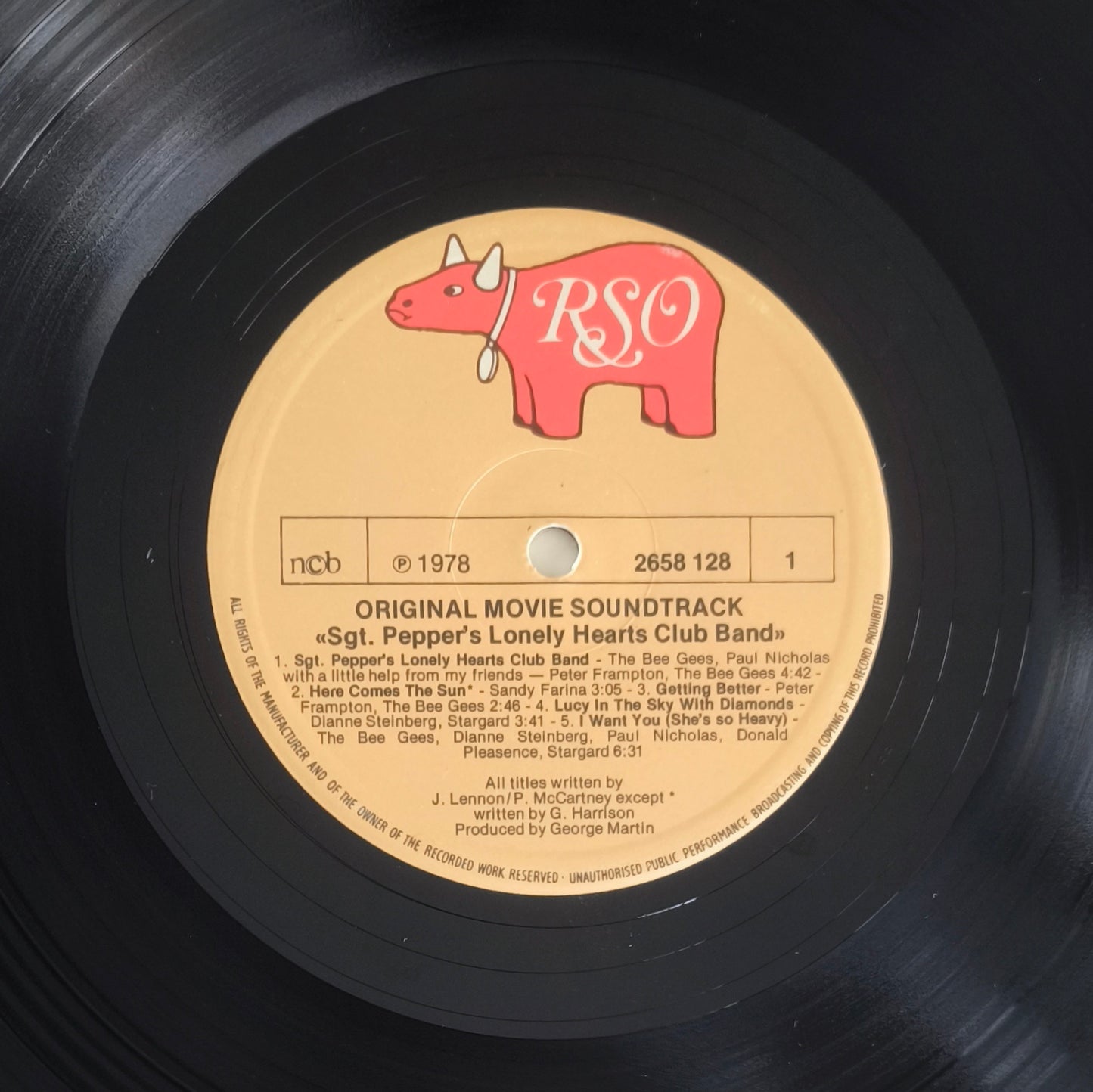 SGT. PEPPERS'S LONELY HEARTS CLUC BAND