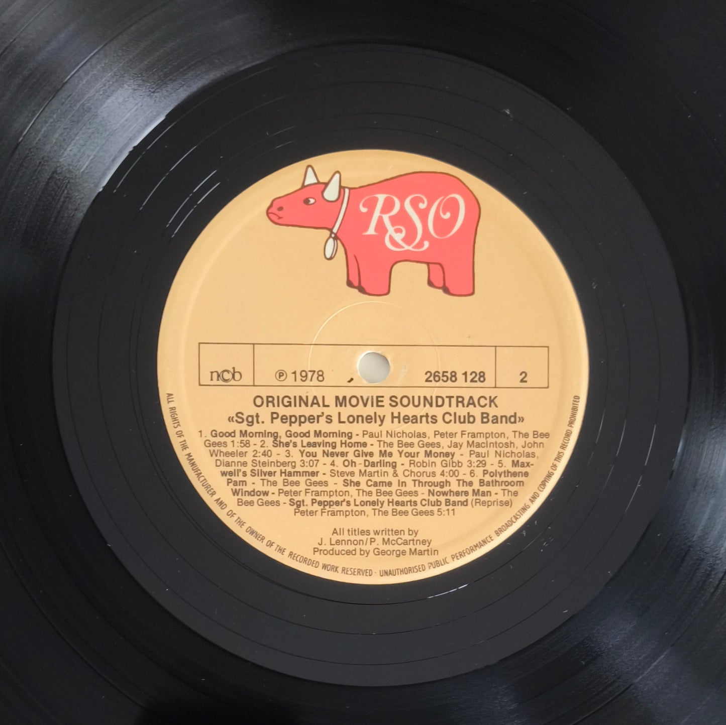 SGT. PEPPERS'S LONELY HEARTS CLUC BAND