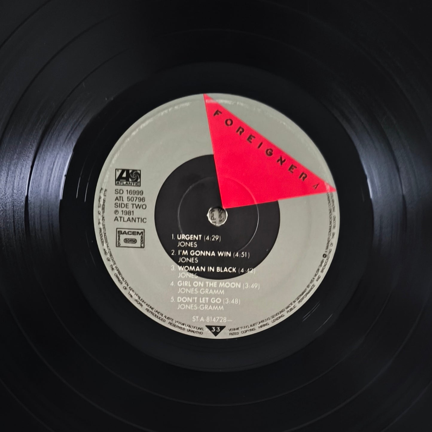 FOREIGNER - 4