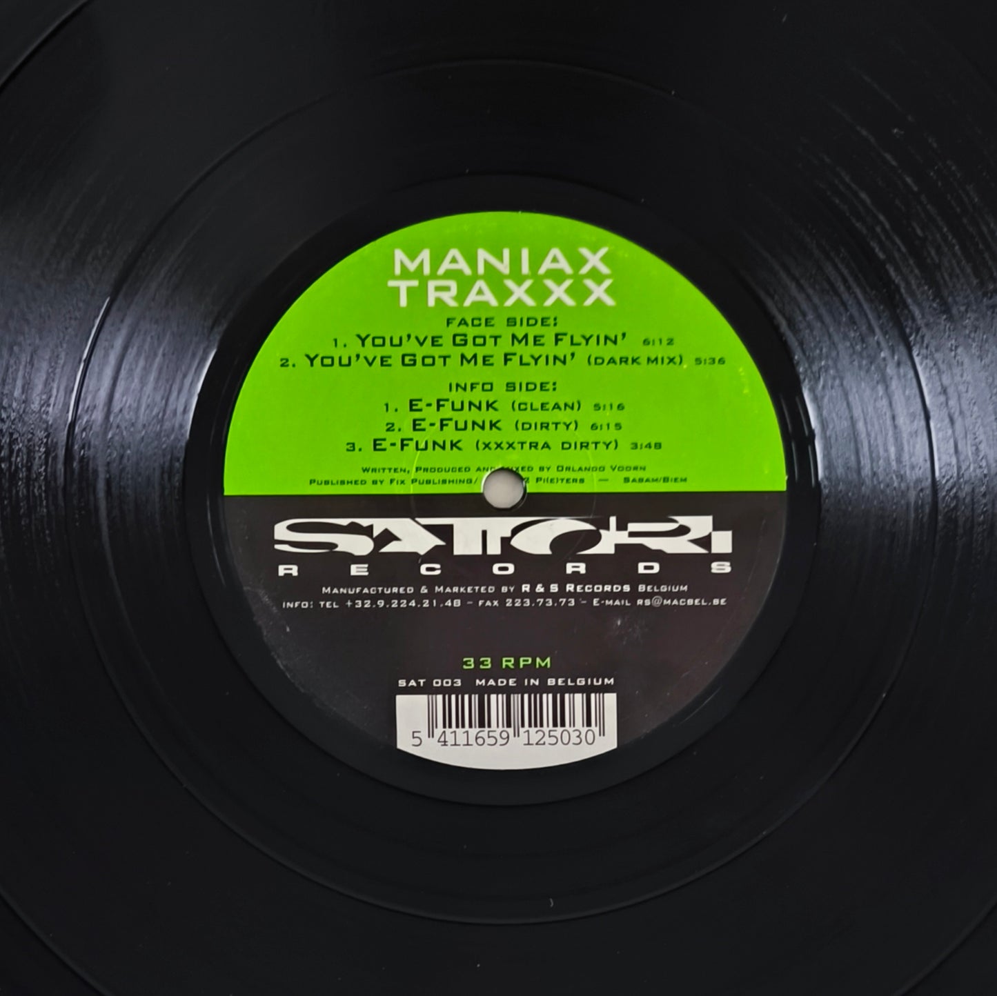 MANIAX TRAXXX - You've Got Me Flyin'