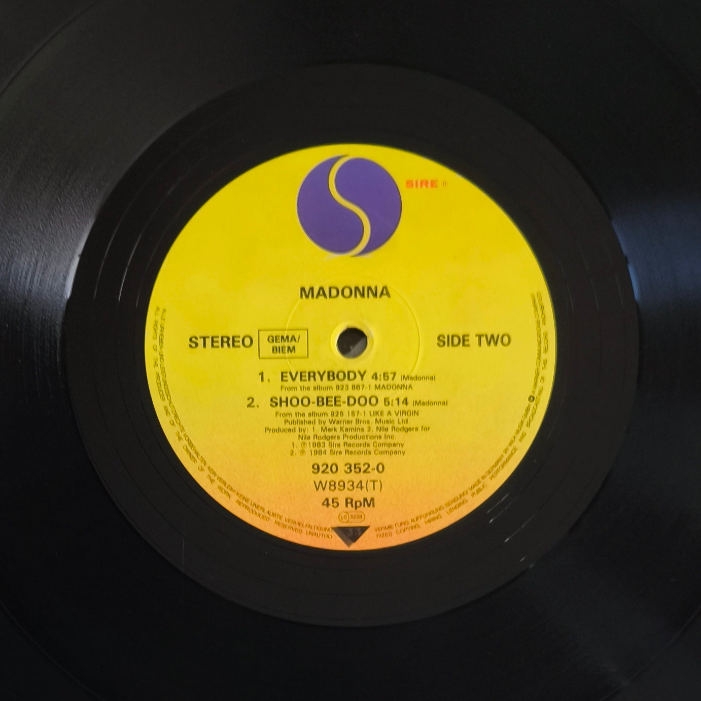 MADONNA - Into The Groove