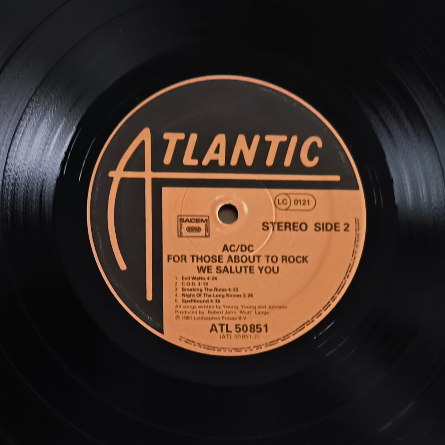 AC/DC - For Those About To Rock We Salute You