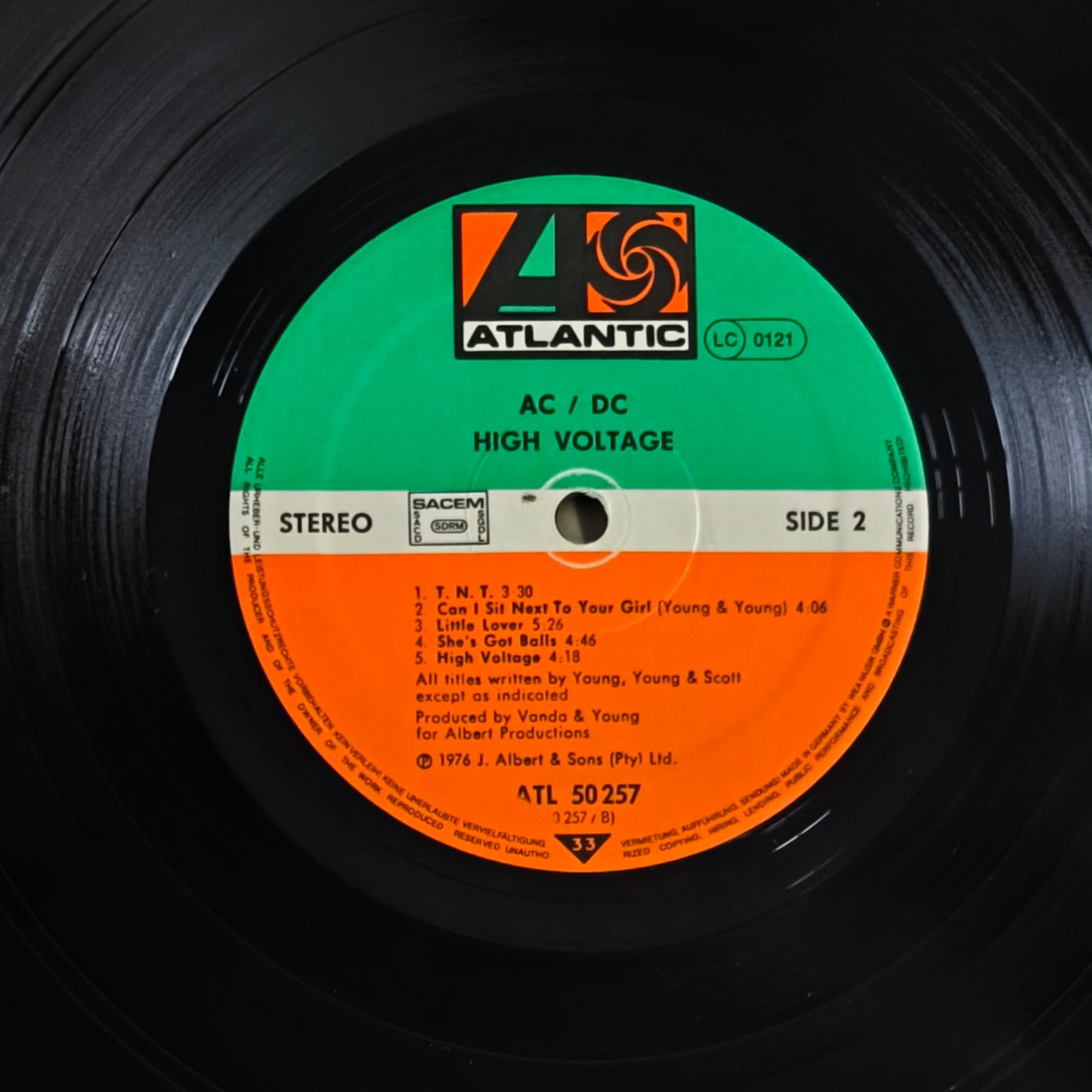 AC/DC - High Voltage