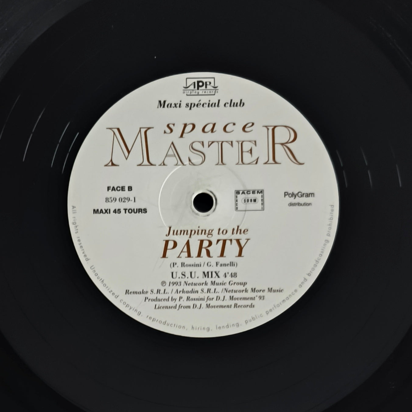 SPACE MASTER - Jumping To The Party
