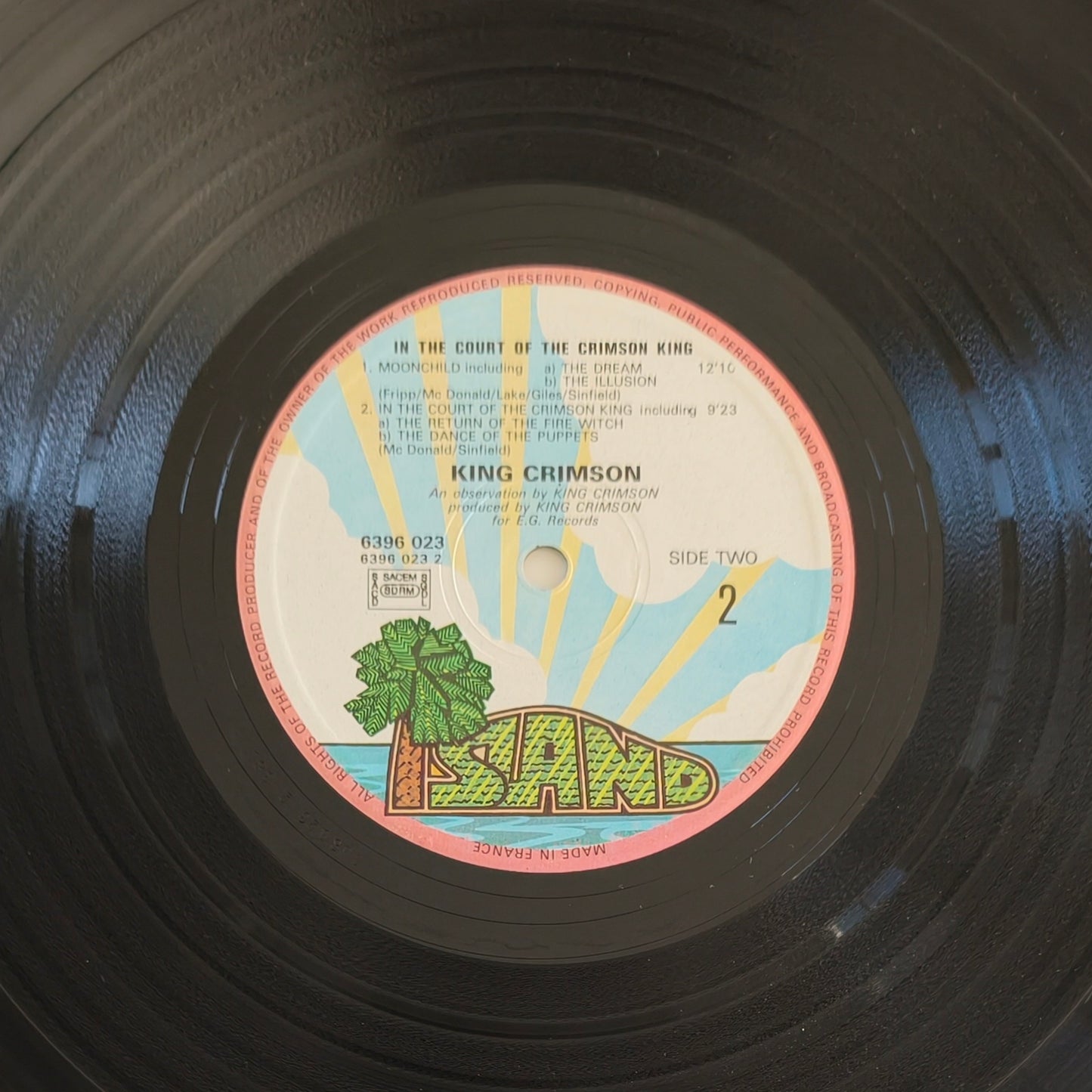 KING CRIMSON - In The Court Of The Crimson King (An Observation By King Crimson)