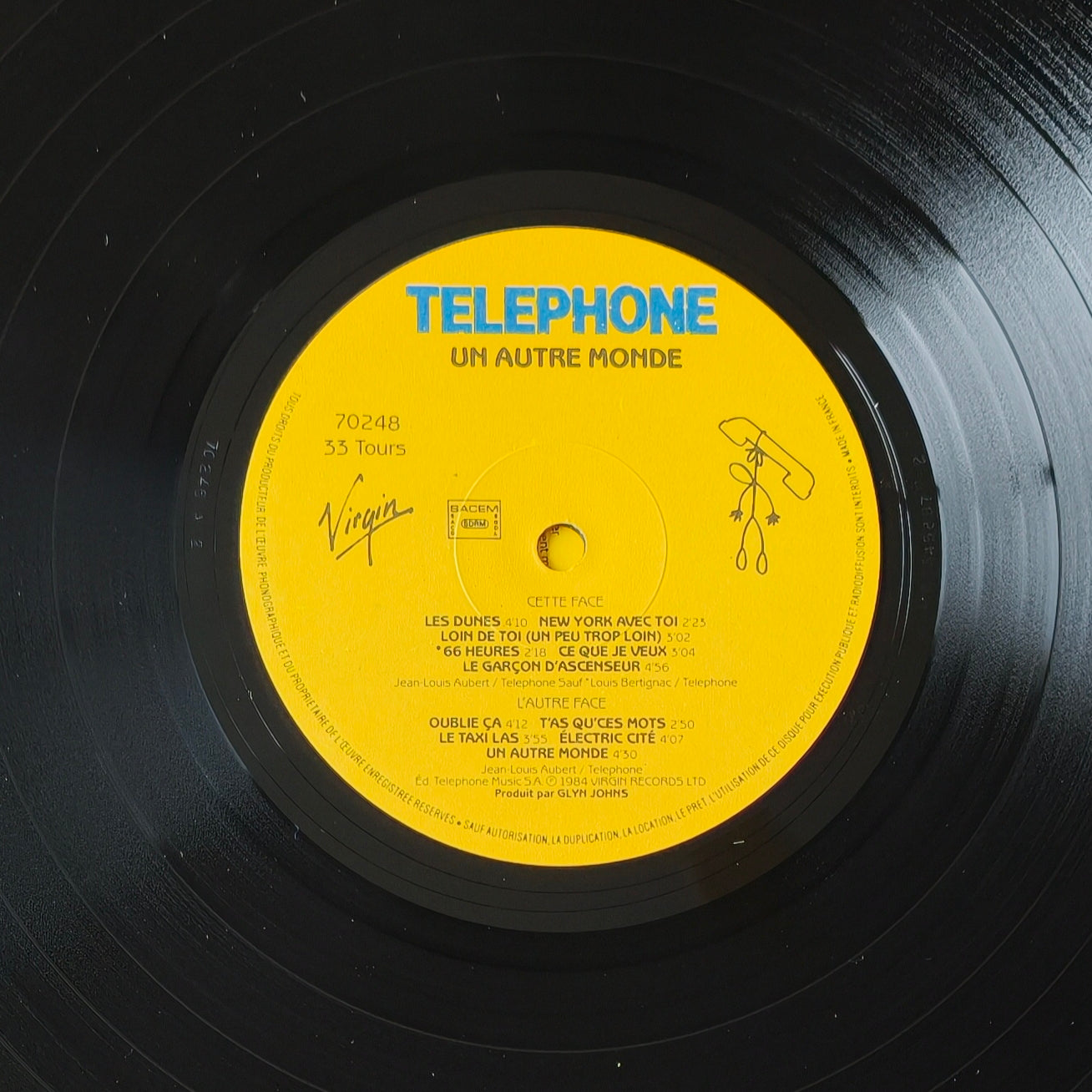 TELEPHONE - Un Autre Monde