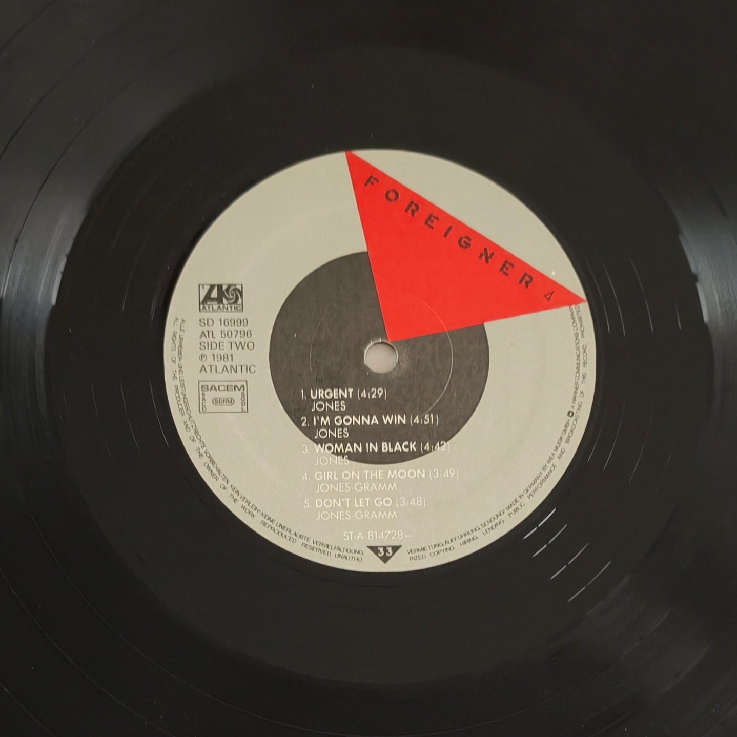 FOREIGNER - 4