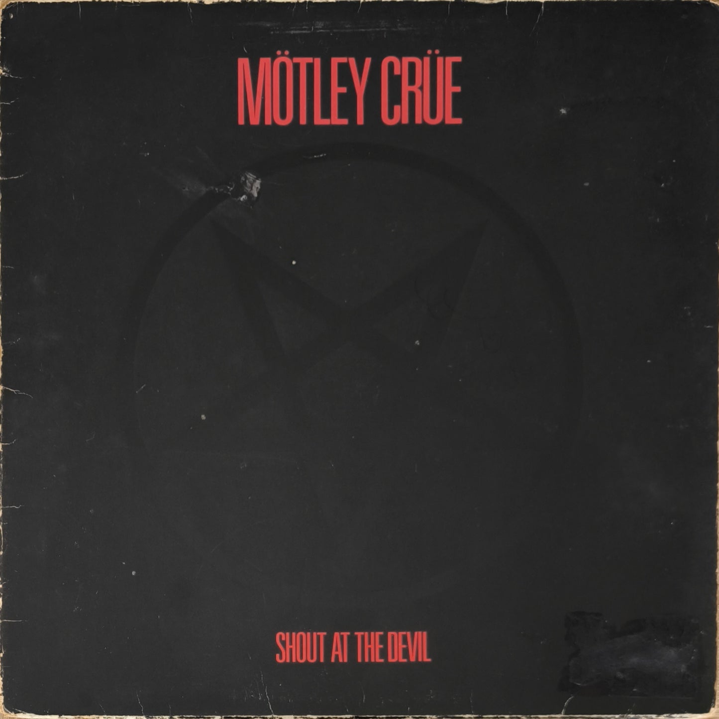 MOTLEY CRUE - Shout At The Devil