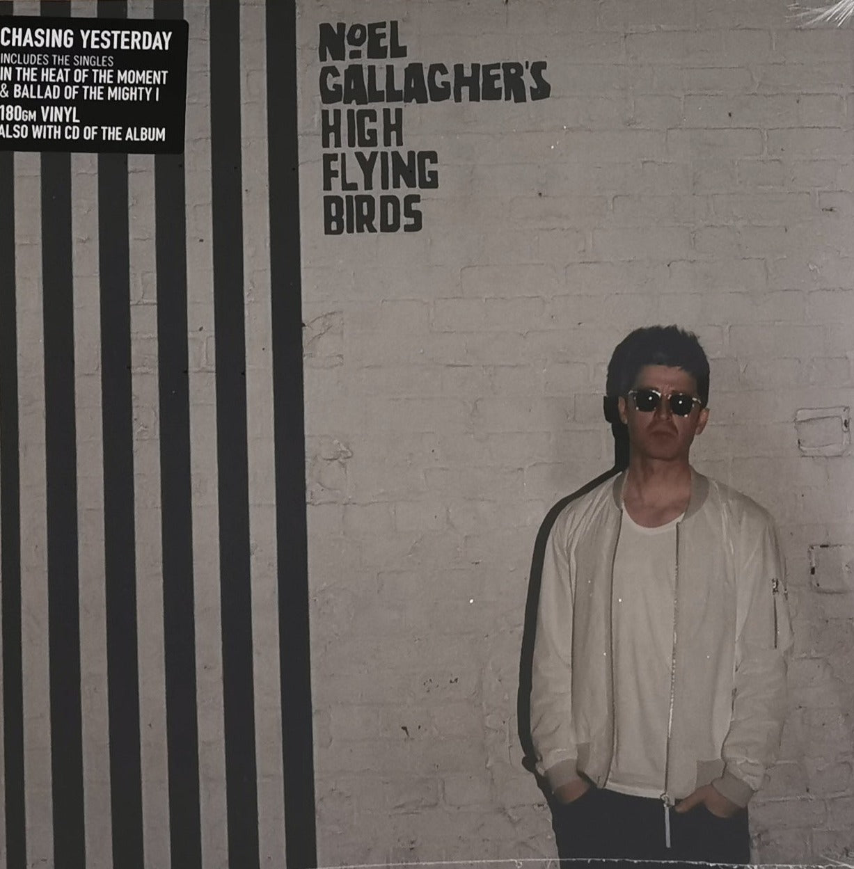 NOEL GALLAGHER'S HIGH FLYING BIRDS - Chasing yesterday