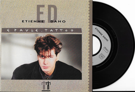 ETIENNE DAHO - Epaule Tattoo