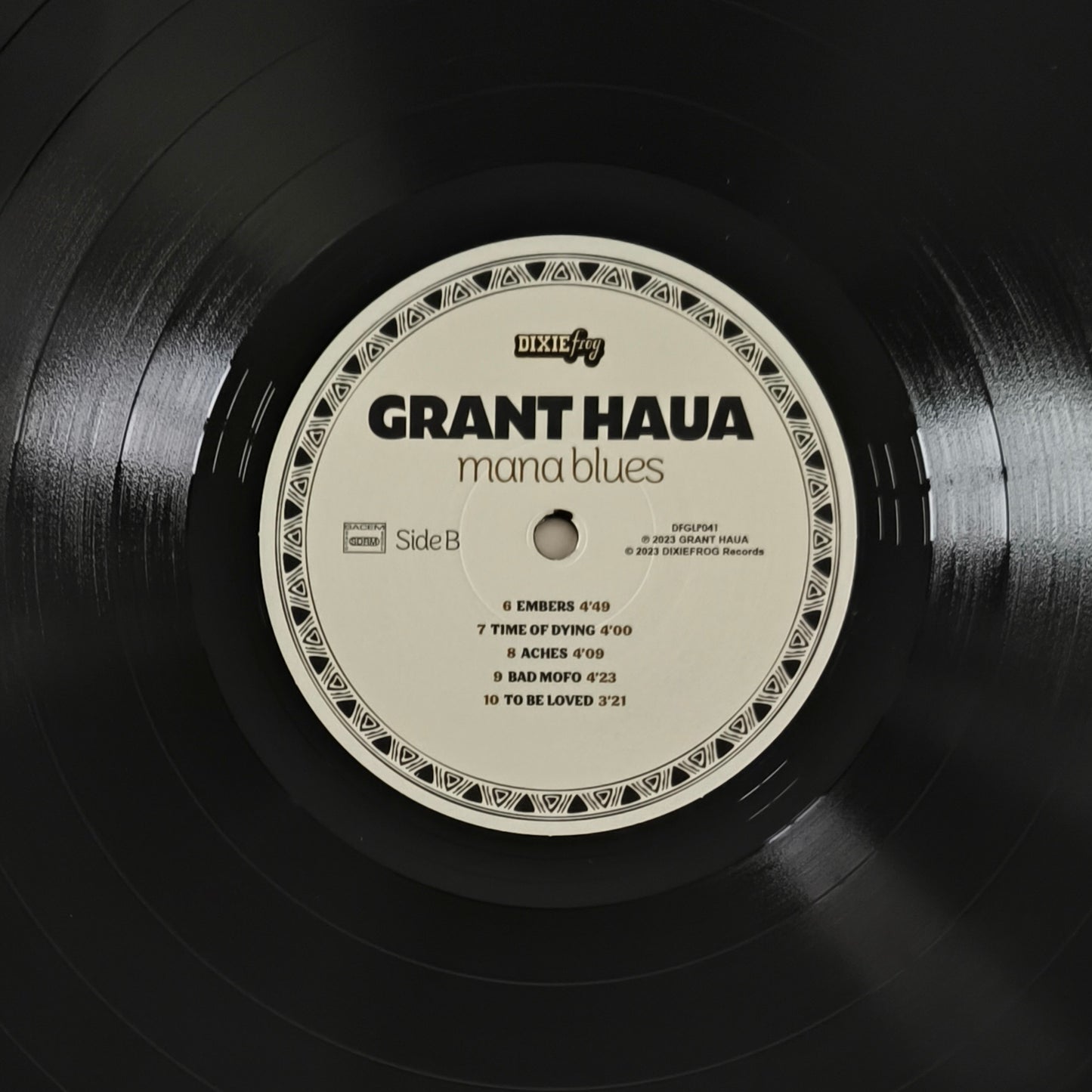 GRANT HAUA - Mana Blues