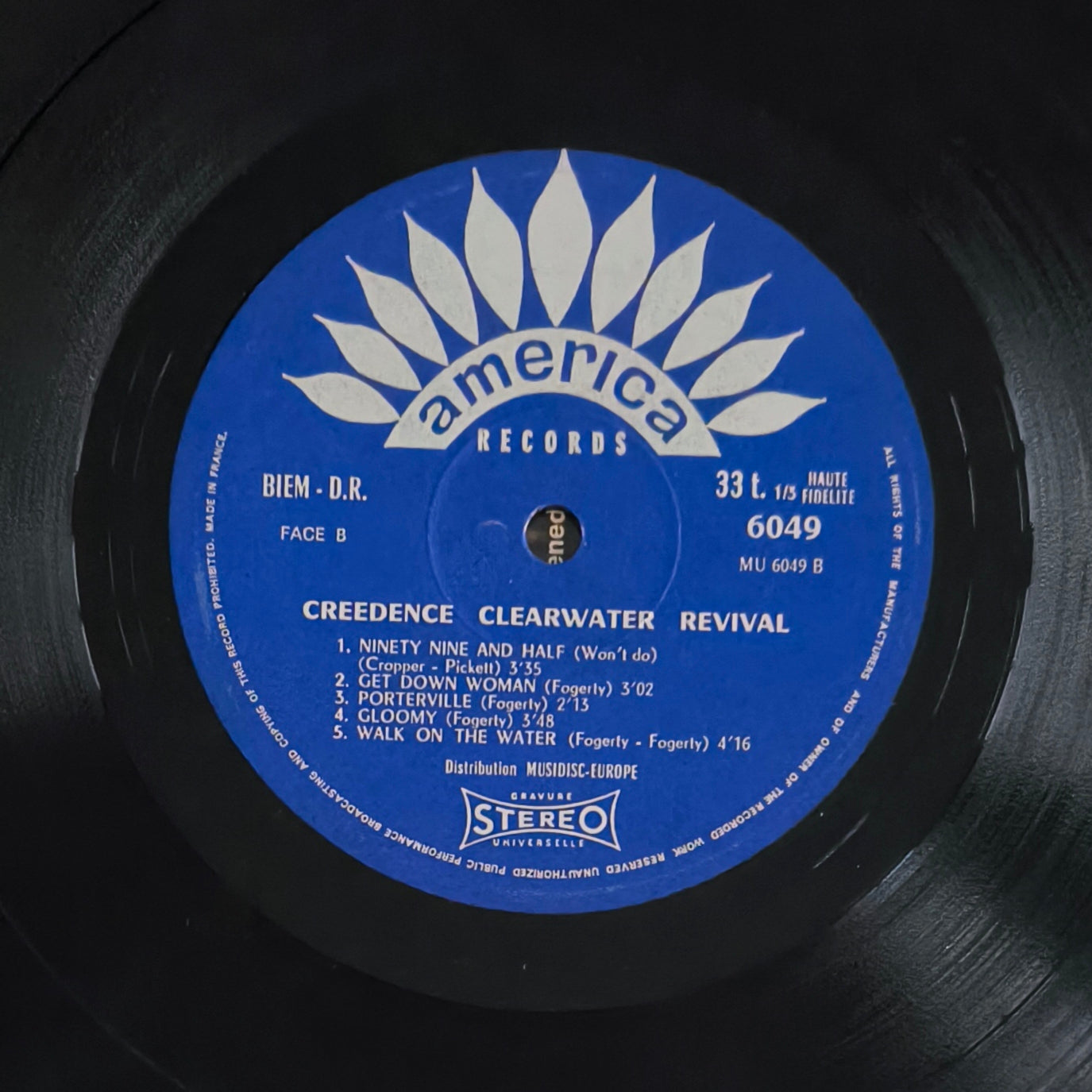 CREEDENCE CLEARWATER - Creedence Clearwater Revival