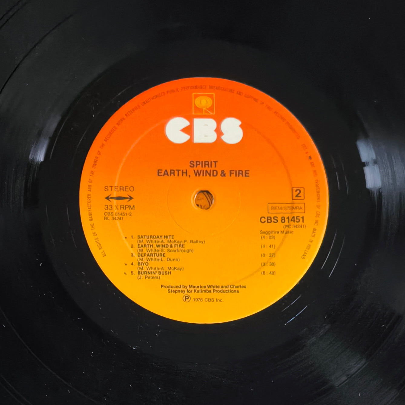 EARTH, WIND & FIRE - Spirit