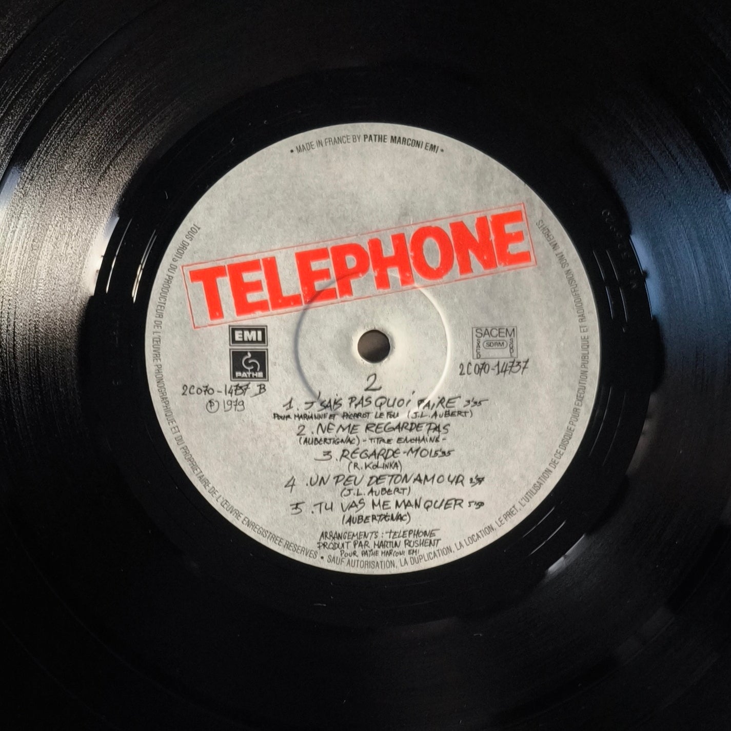 TELEPHONE - Crache ton venin