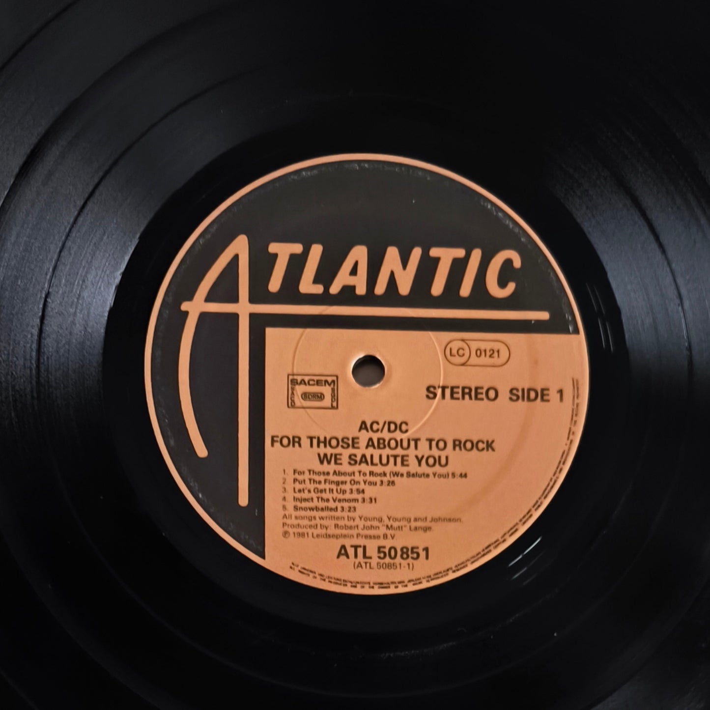 AC/DC - For Those About To Rock We Salute You