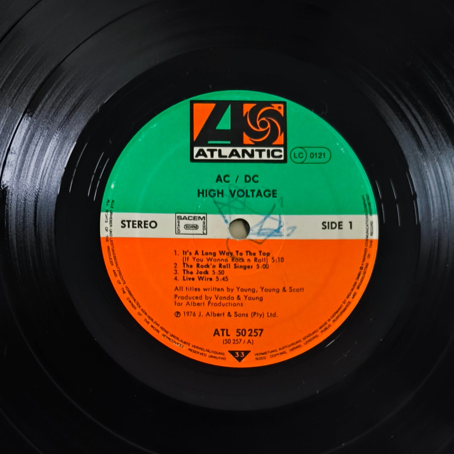 AC/DC - High Voltage