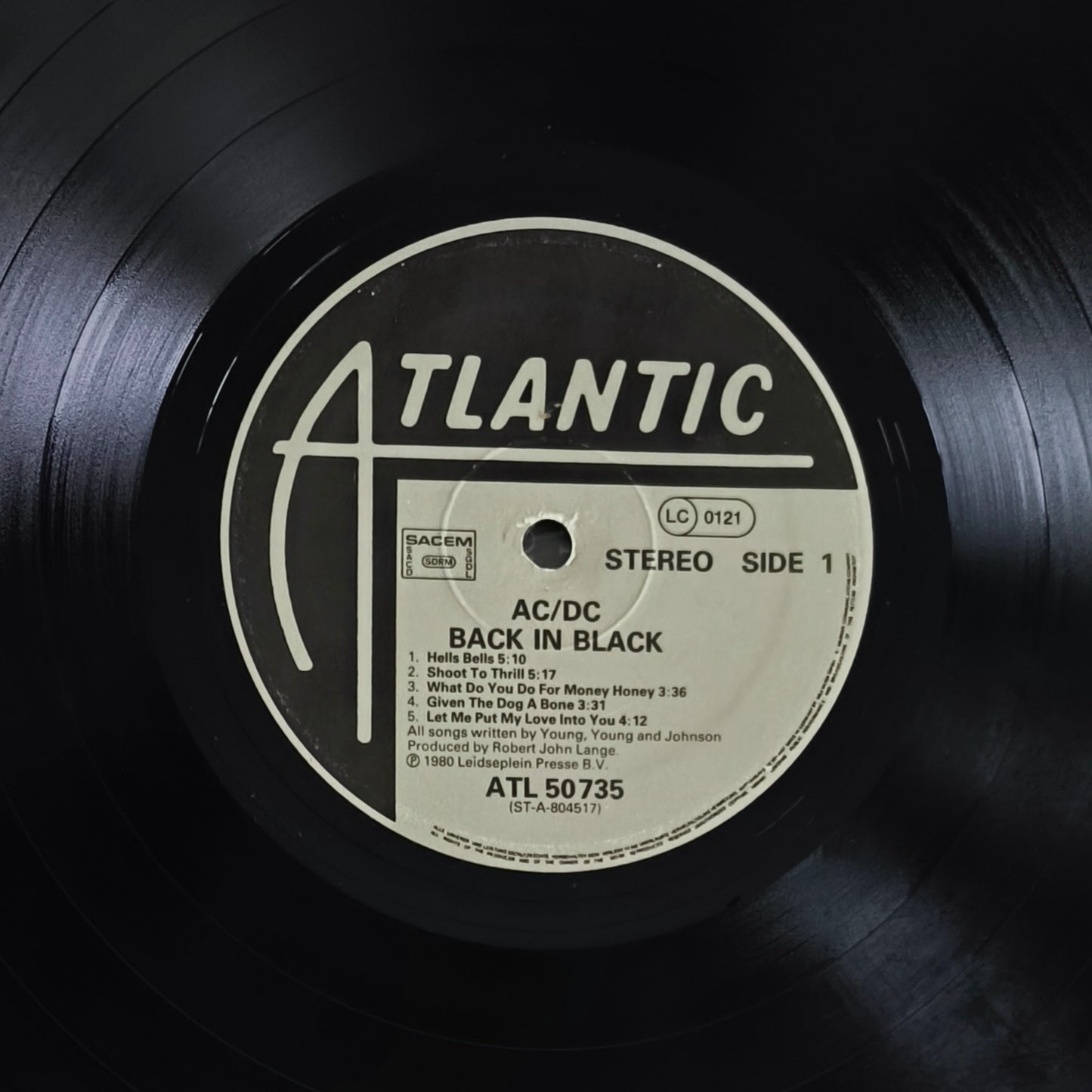 AC/DC - Back In Black