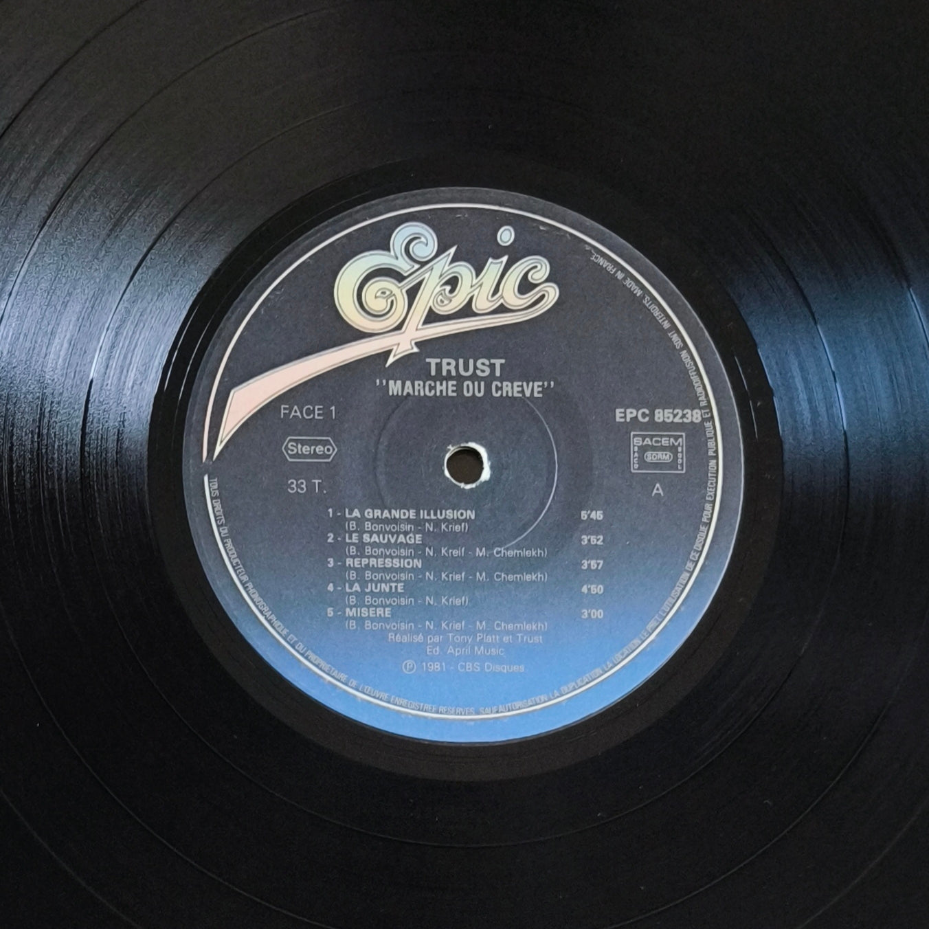 TRUST - Marche Ou Crève