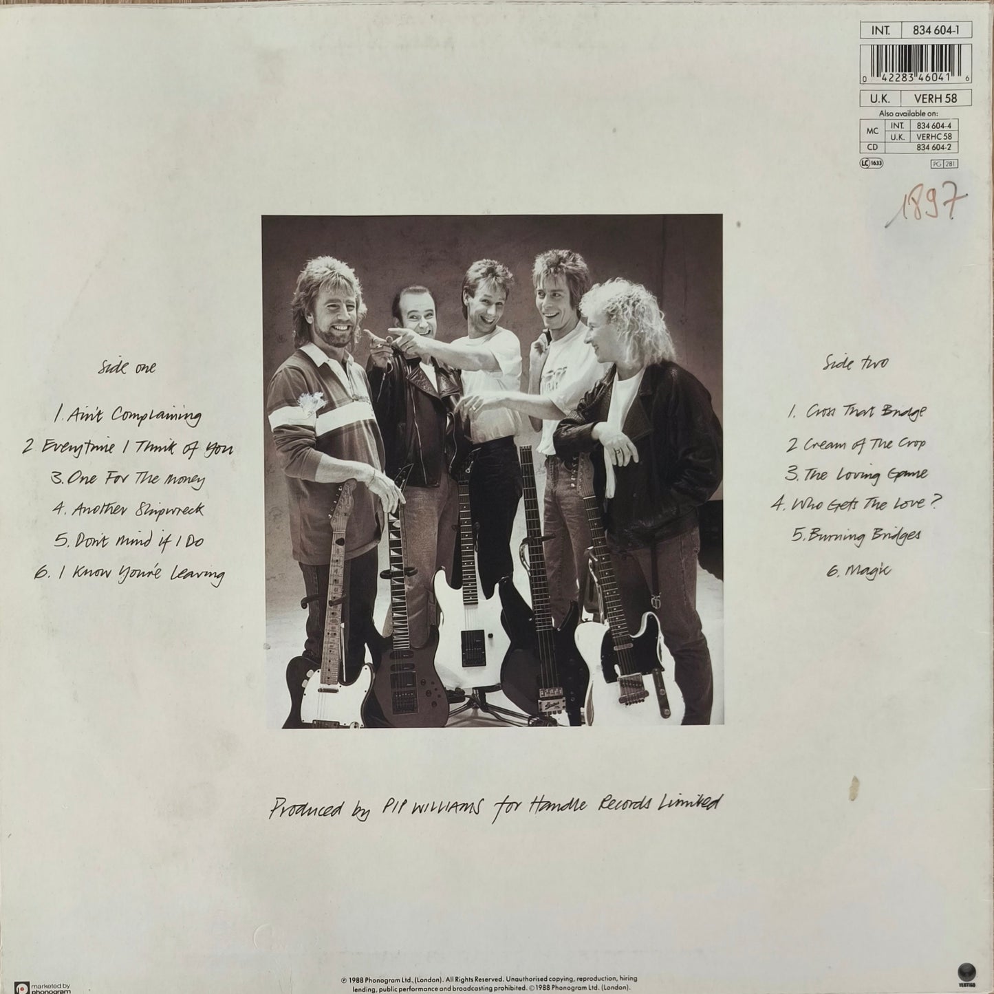 STATUS QUO - Ain't Complaining