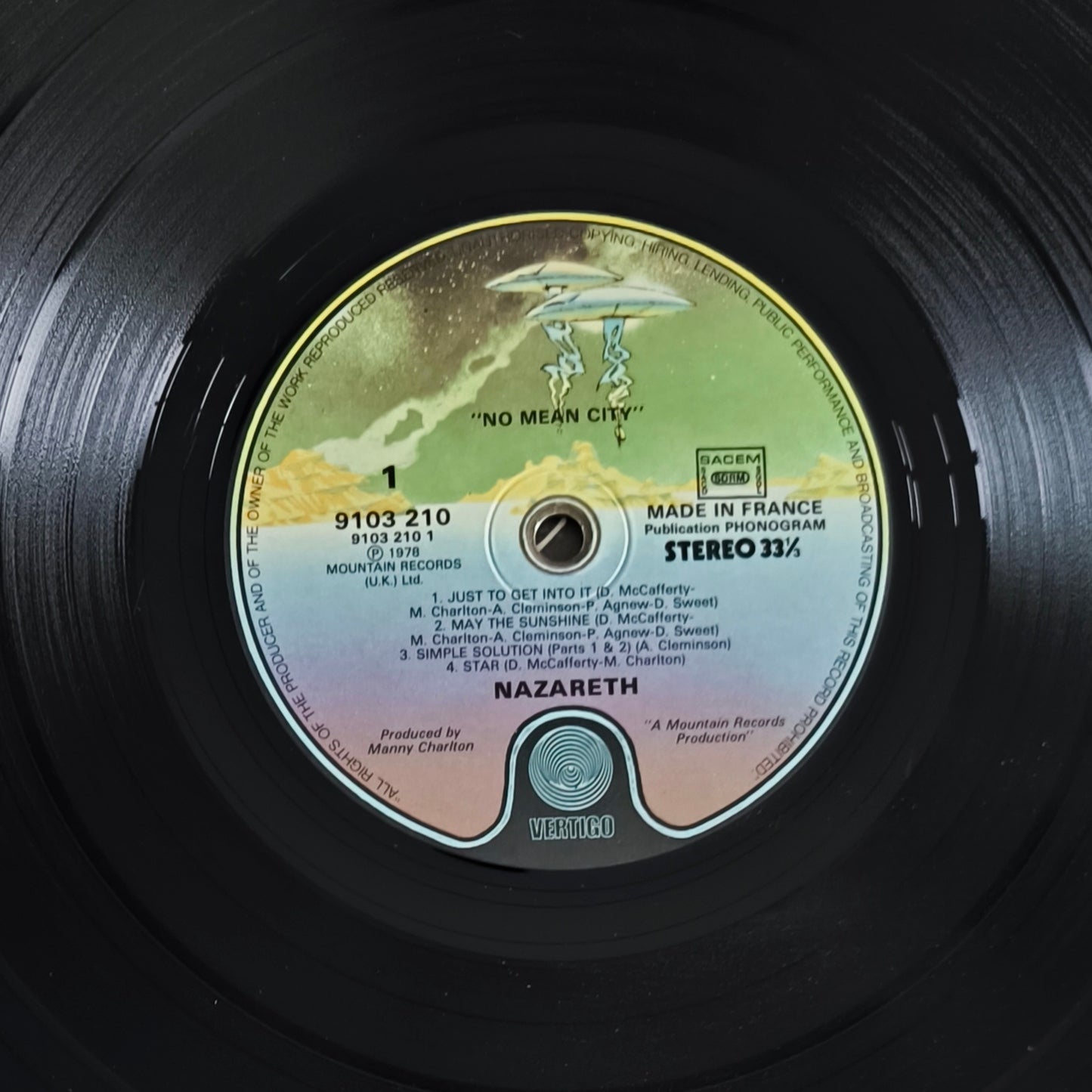 NAZARETH - No Mean City