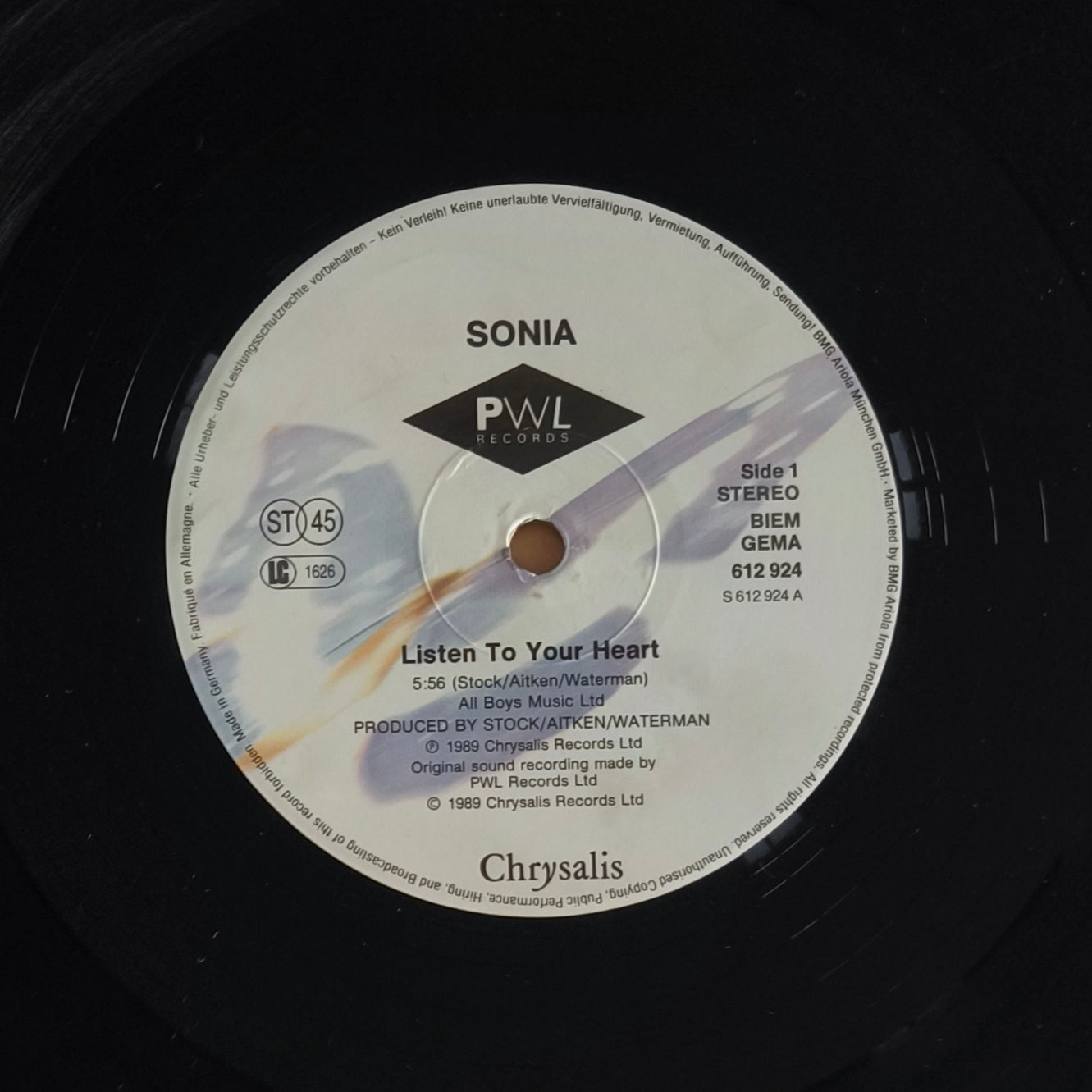 SONIA - Listen To Your Heart