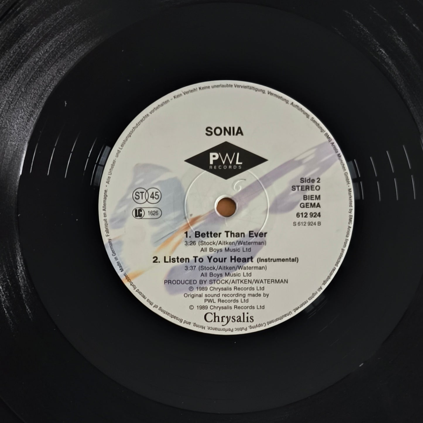 SONIA - Listen To Your Heart