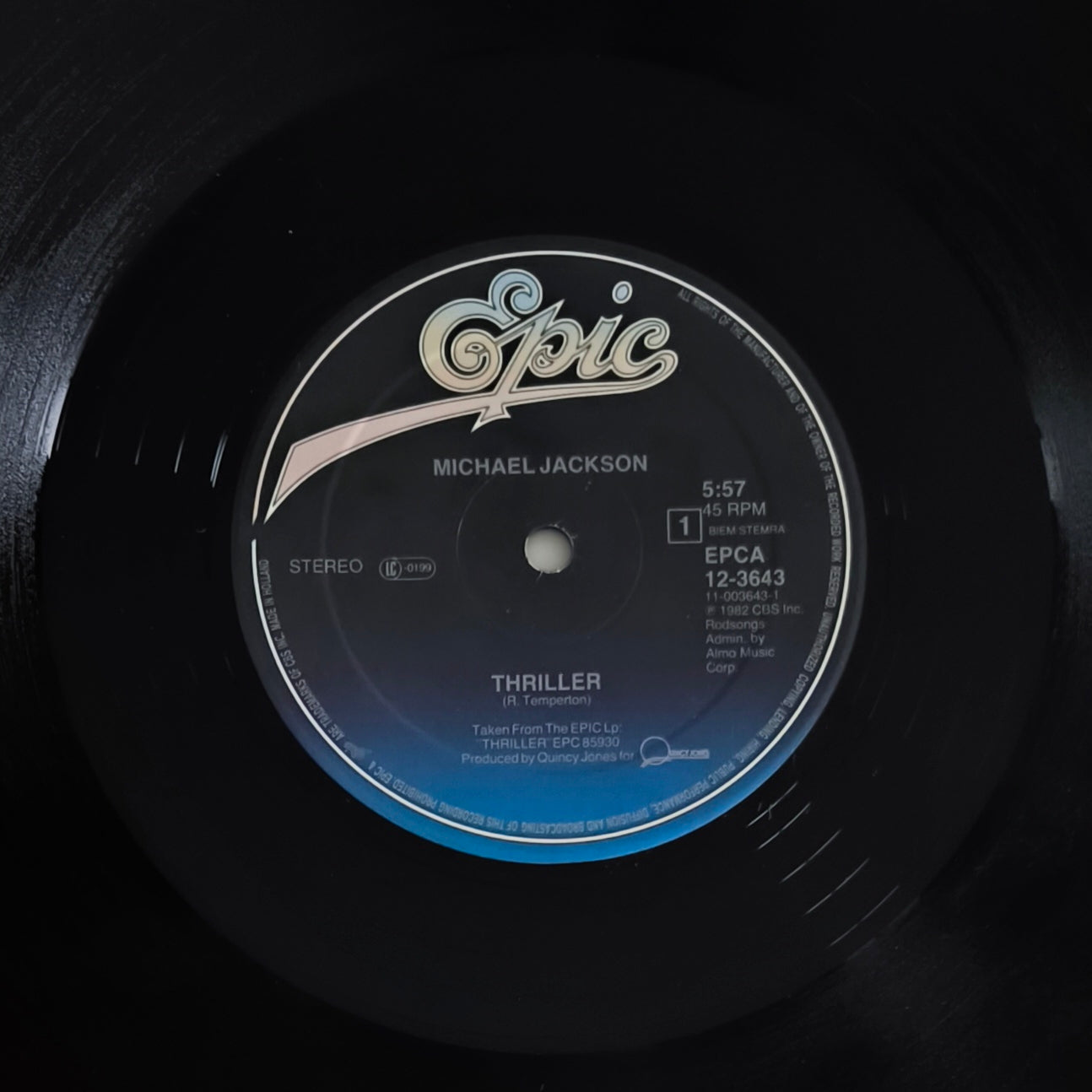 MICHAEL JACKSON - Thriller