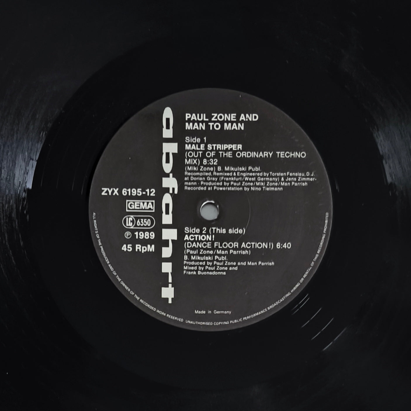 PAUL ZONE AND MAN TO MAN Featuring MAN PARRISH - Male Stripper (Out Of The Ordinary Techno Mix)