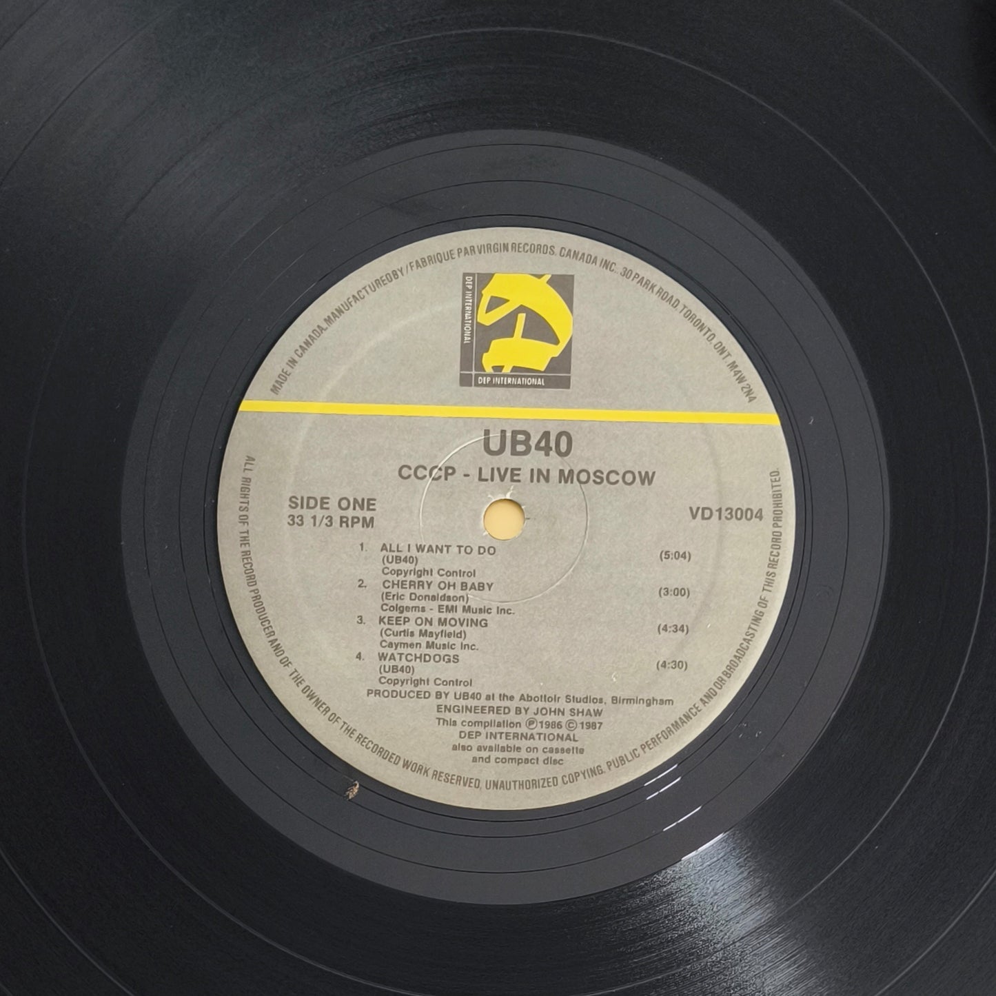 UB40 - CCCP - Live In Moscow (Pressage Canada)