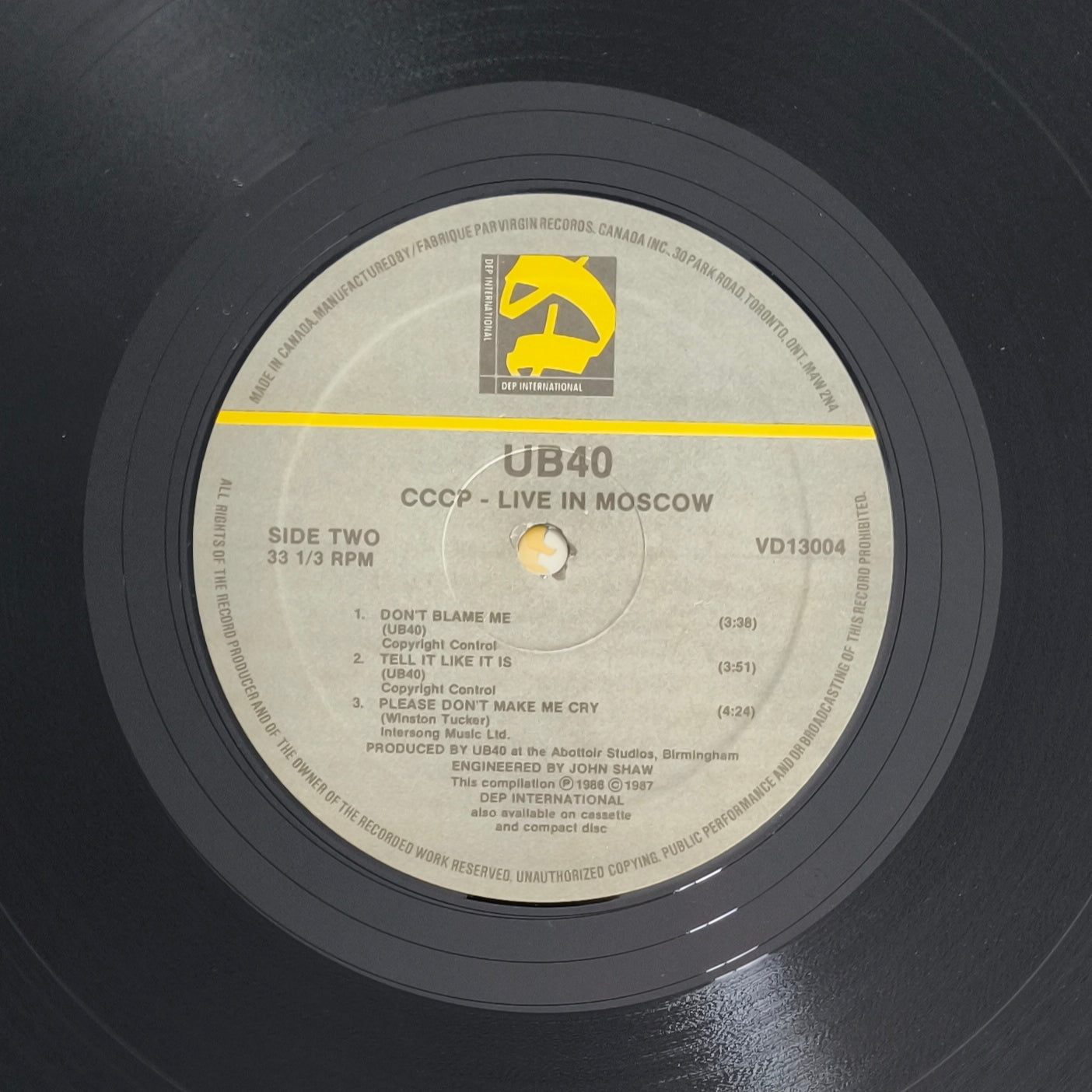 UB40 - CCCP - Live In Moscow (Pressage Canada)