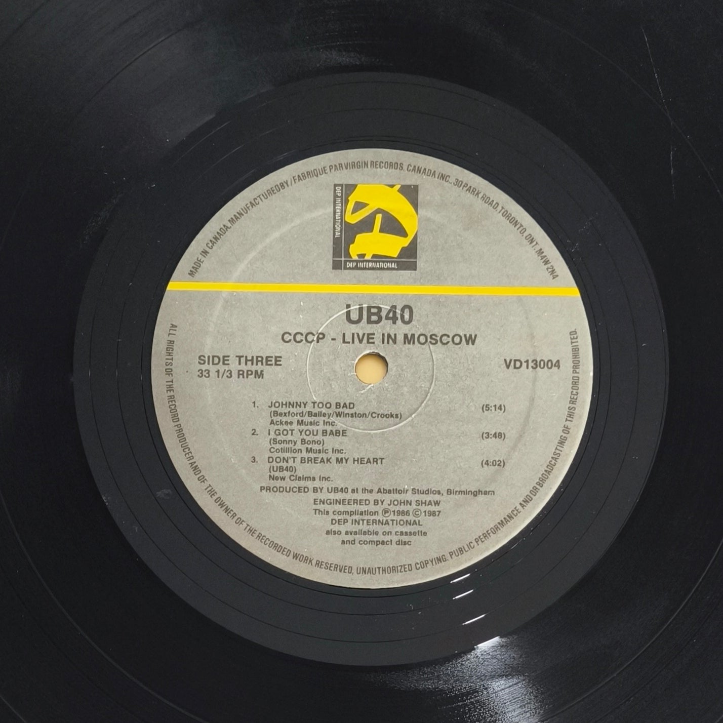 UB40 - CCCP - Live In Moscow (Pressage Canada)