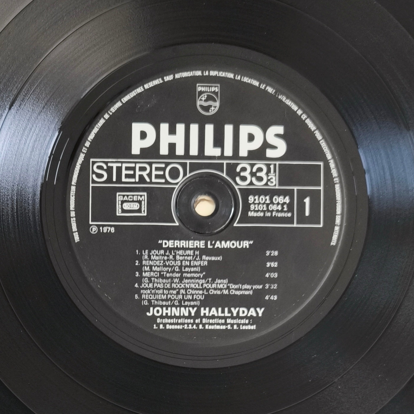 JOHNNY HALLYDAY - Derrière L'amour