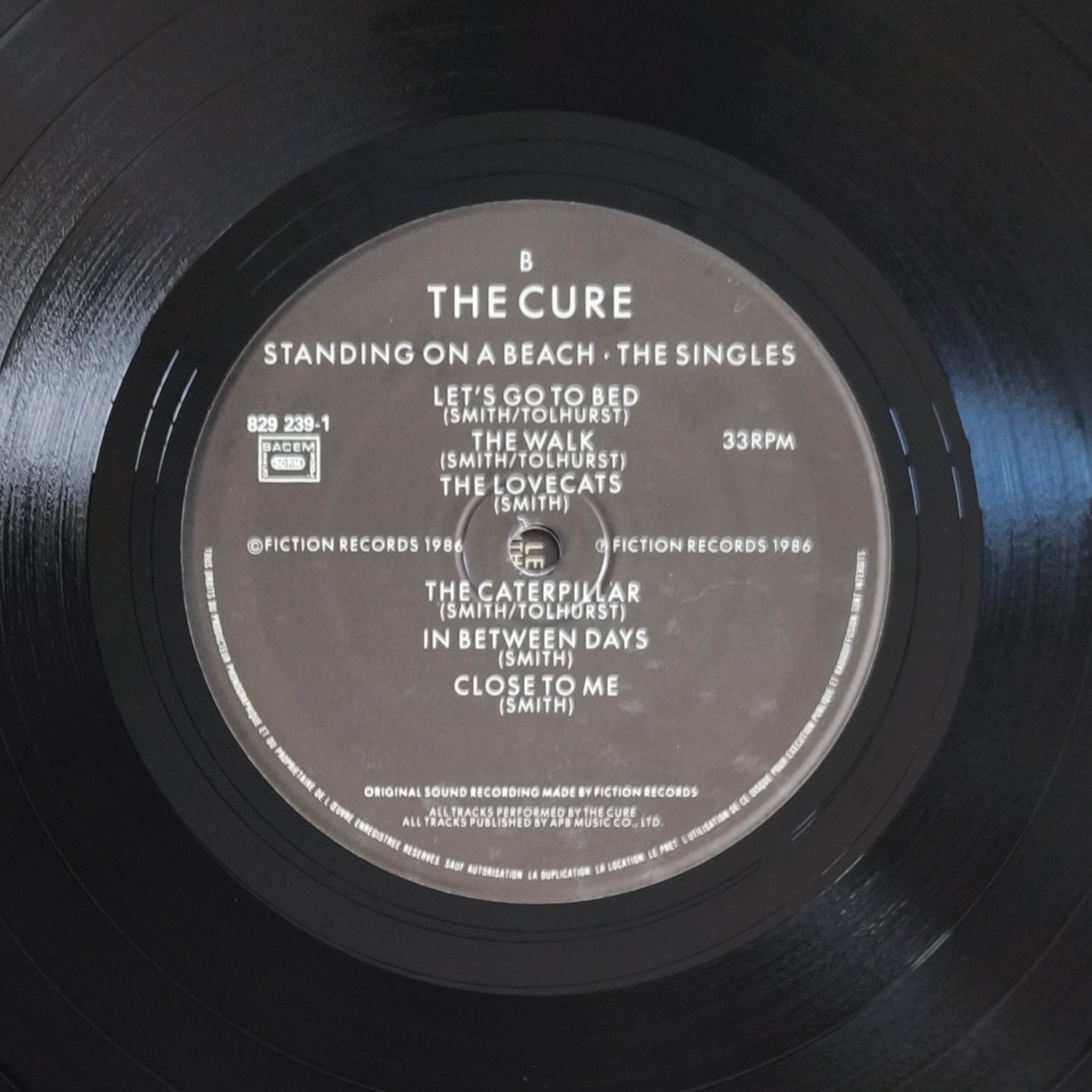 THE CURE - Standing on a Beach (The Singles)