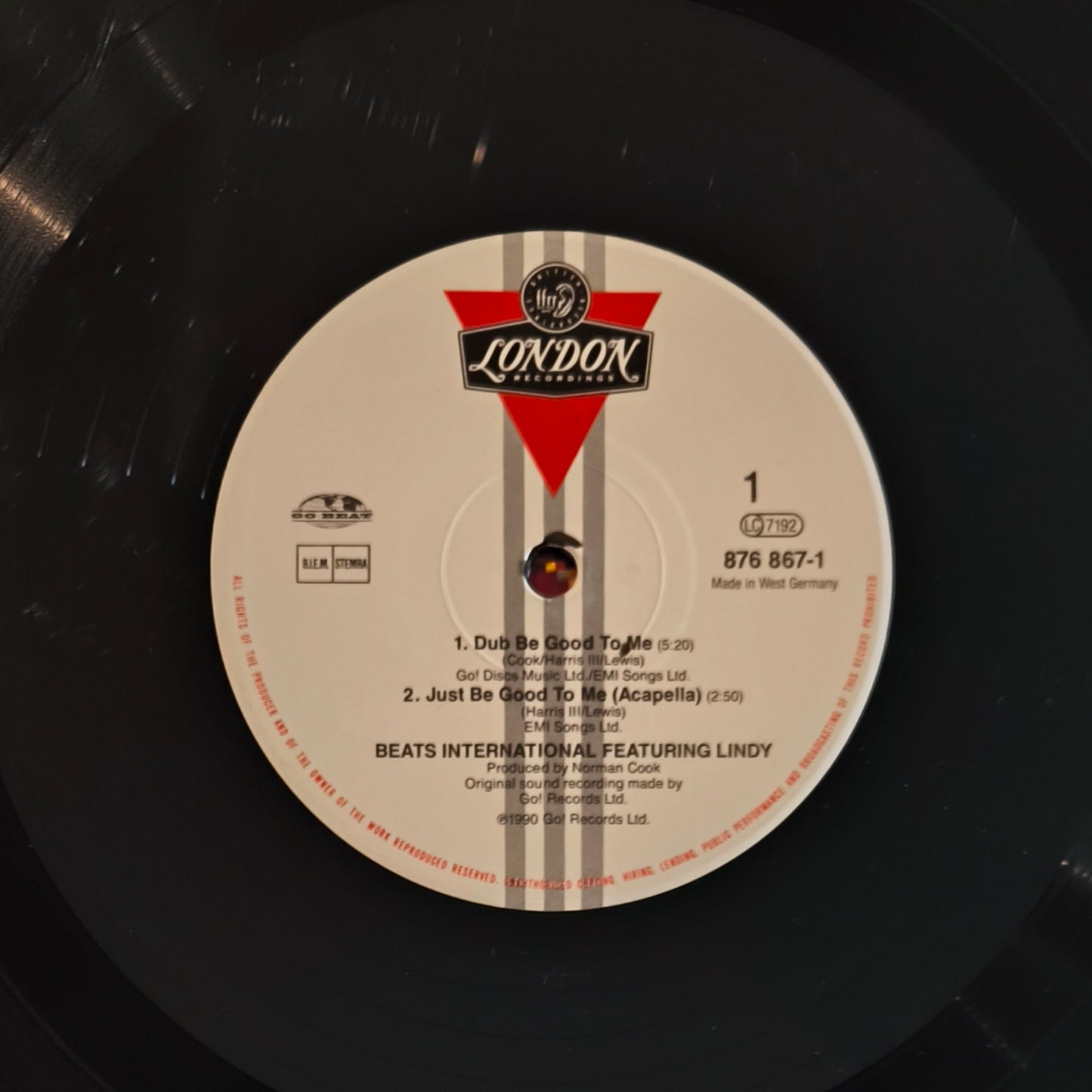 BEATS INTERNATIONAL - Dub Be Good To Me