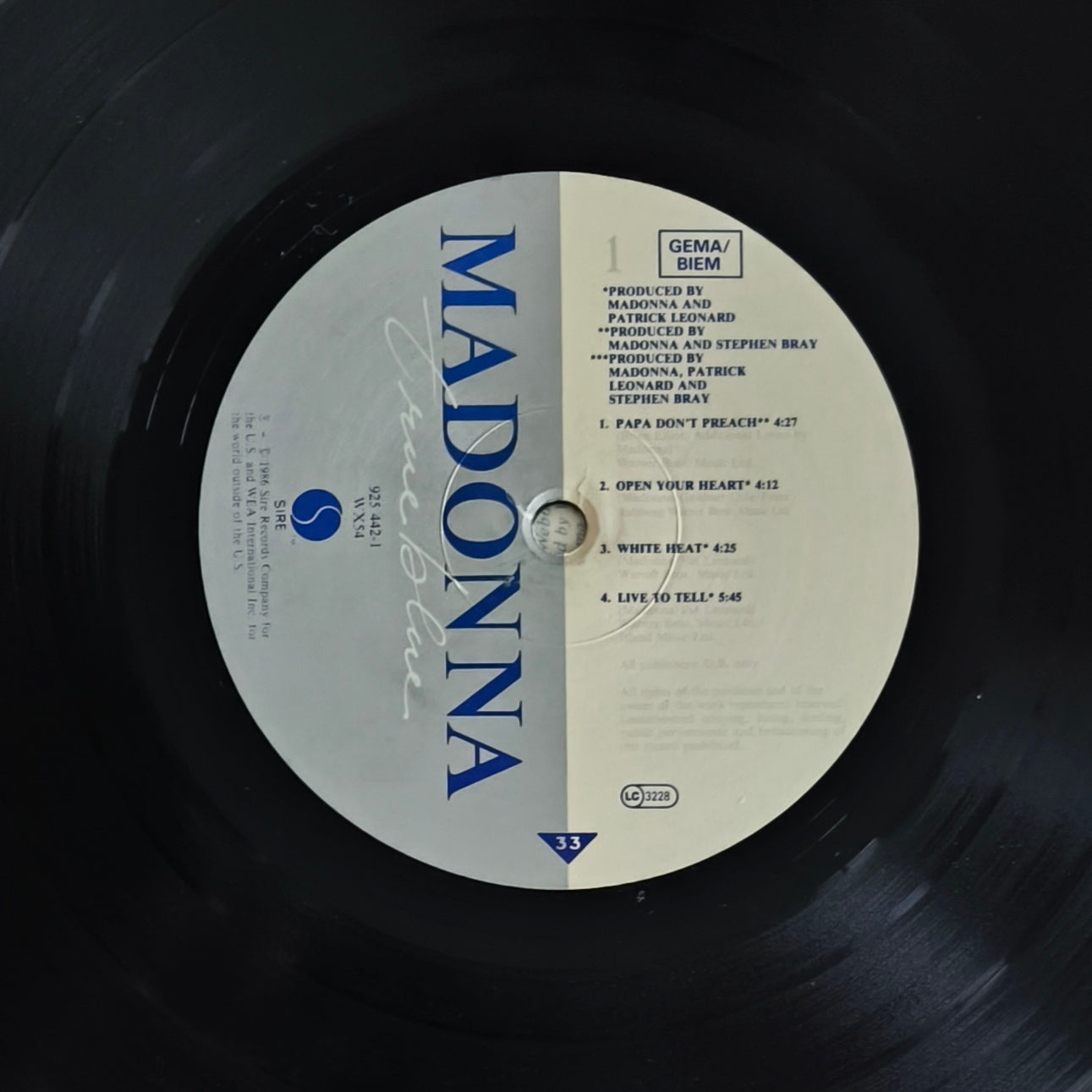 MADONNA - True Blue