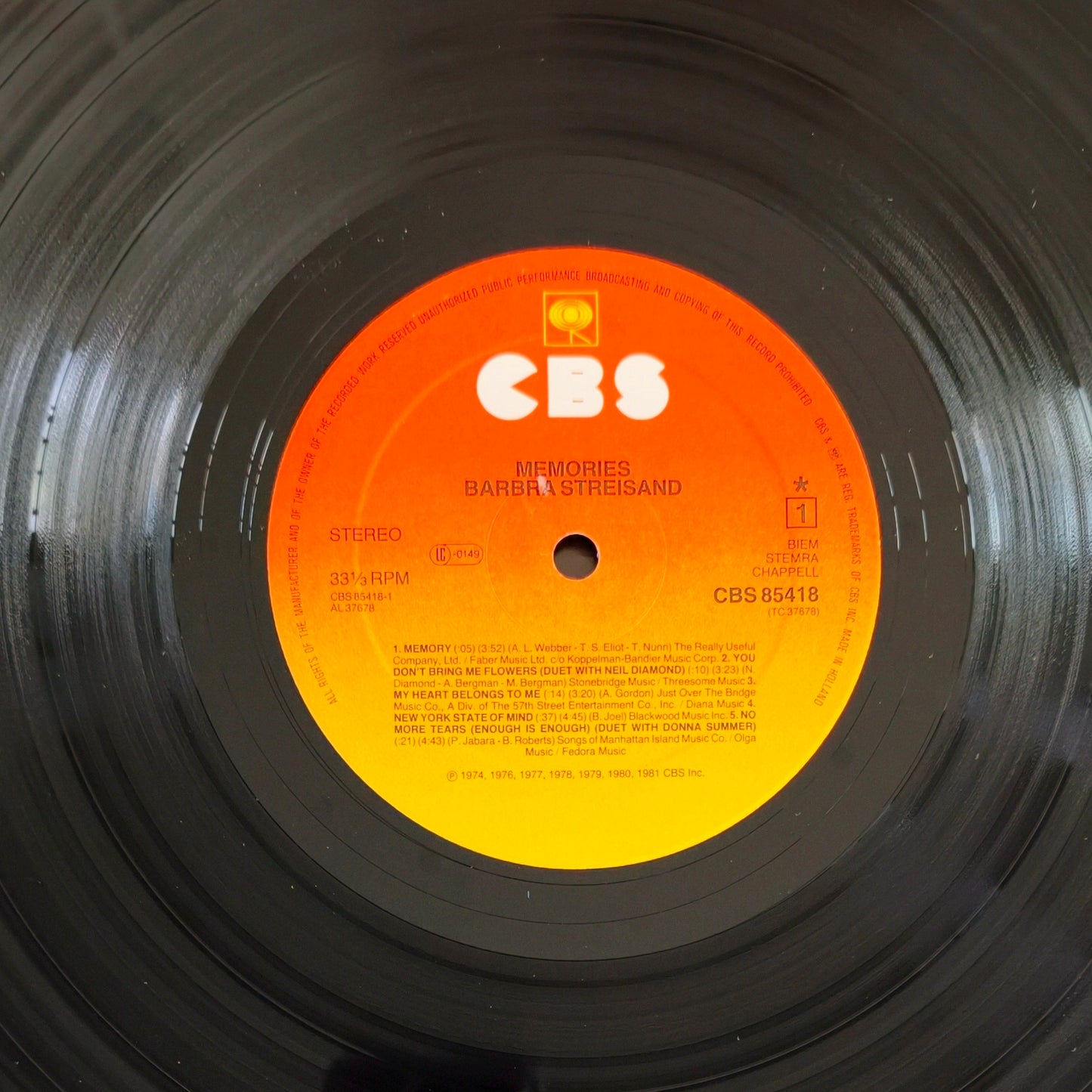 BARBRA STREISAND - Memories