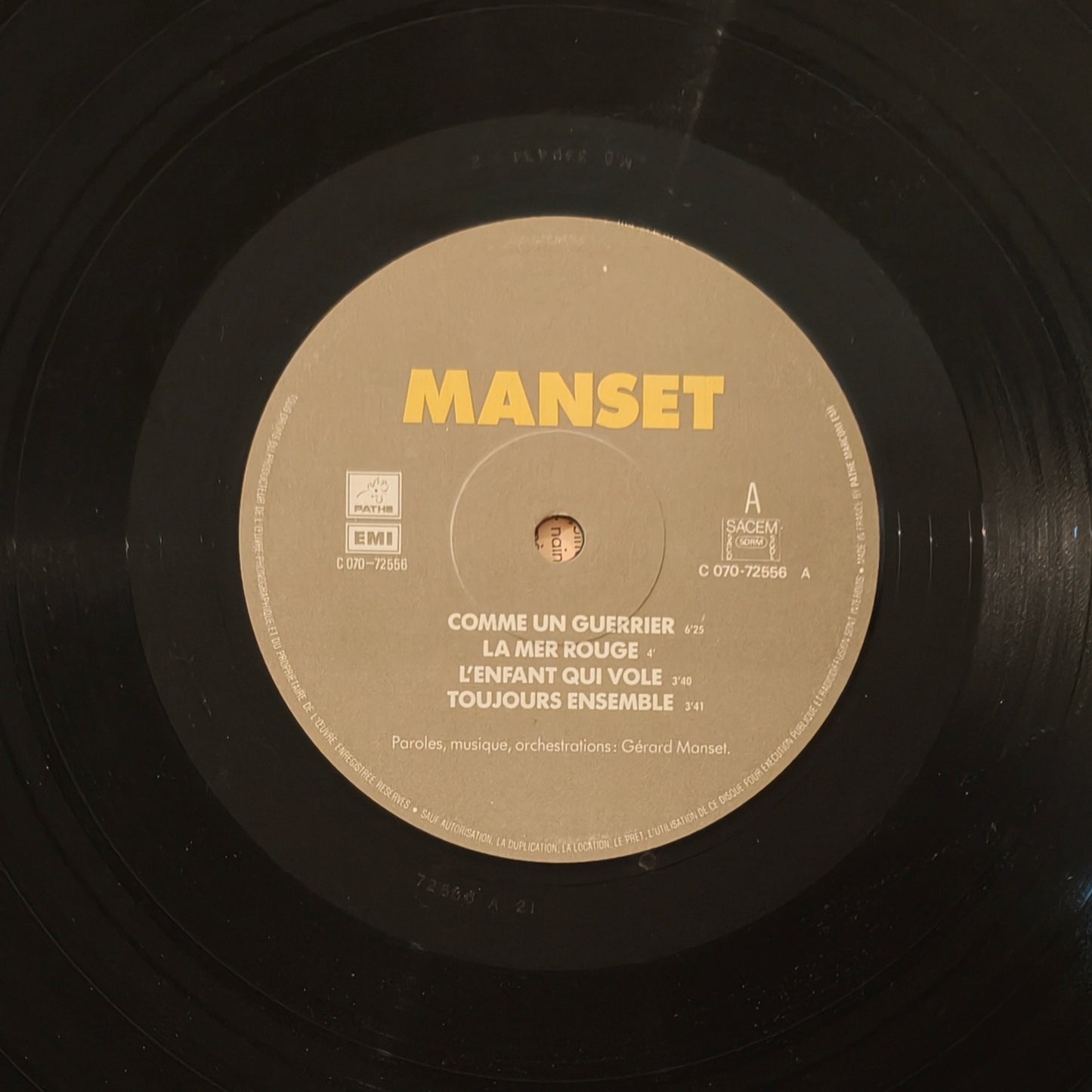 GERARD MANSET - Comme Un Guerrier / L'enfant Qui Vole
