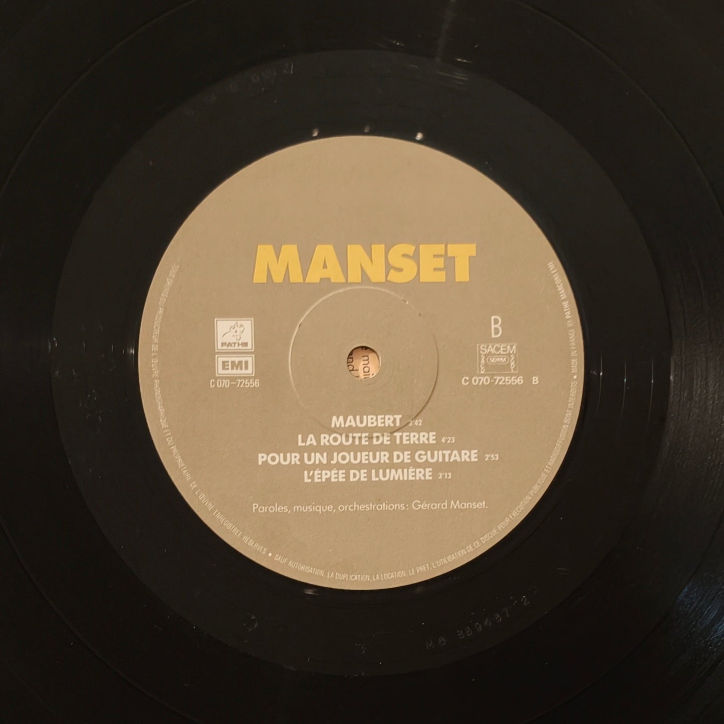 GERARD MANSET - Comme Un Guerrier / L'enfant Qui Vole