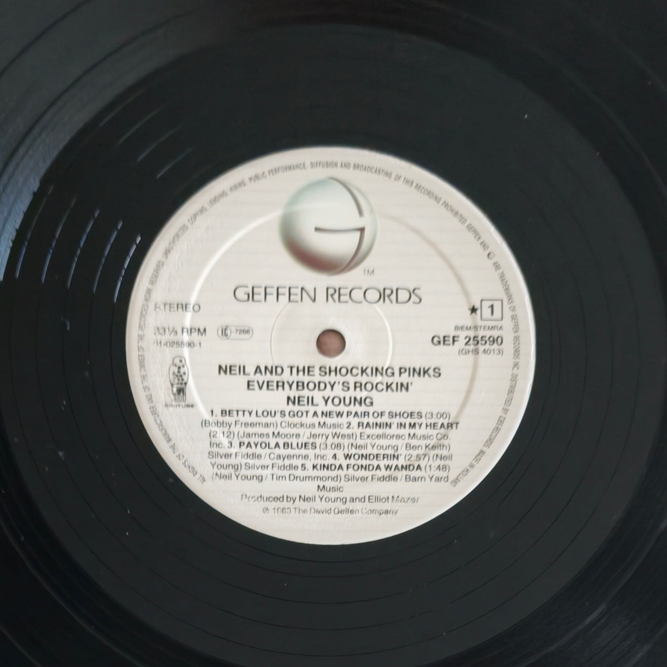 NEIL YOUNG & THE SHOCKING PINKS - Everybody's Rockin'