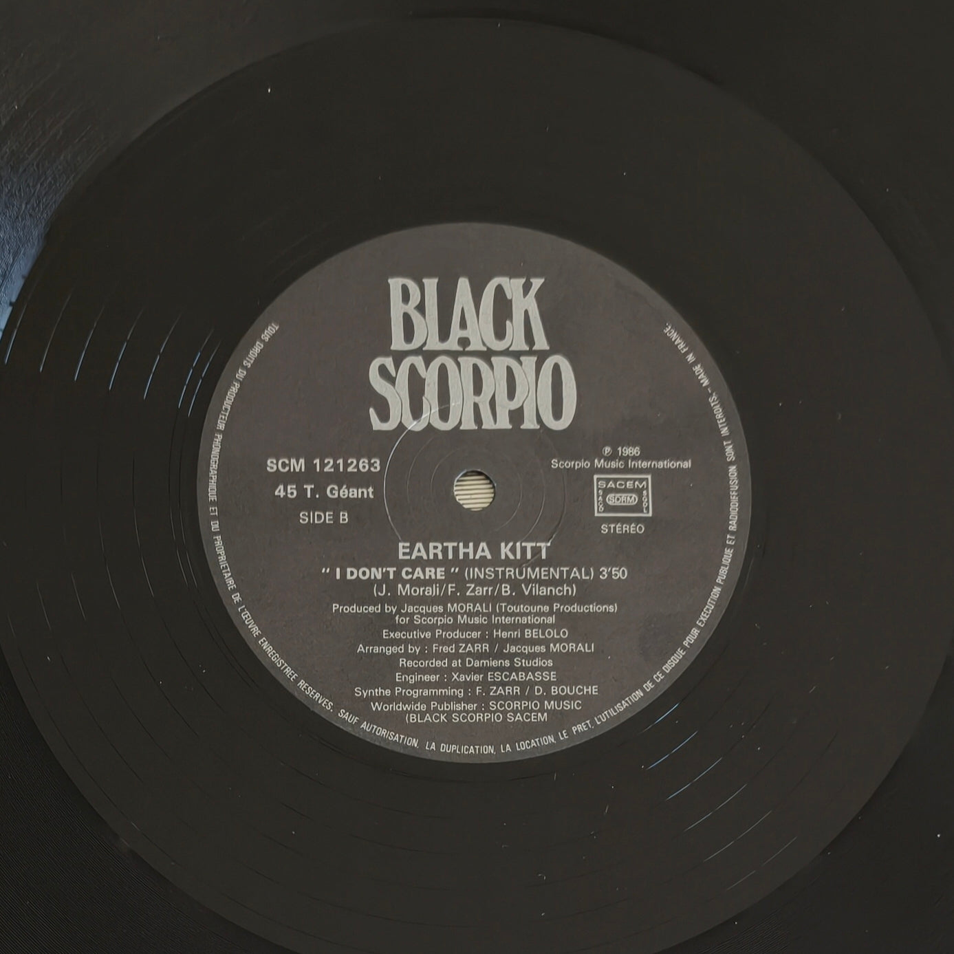 EARTHA KITT - I Don't Care