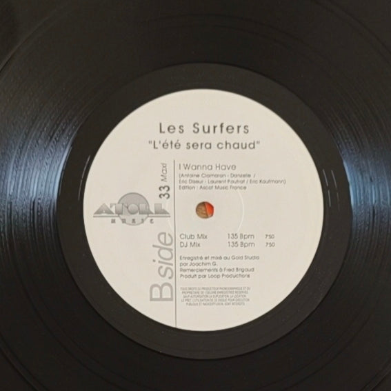 LES SURFERS - L'ete Sera Chaud!