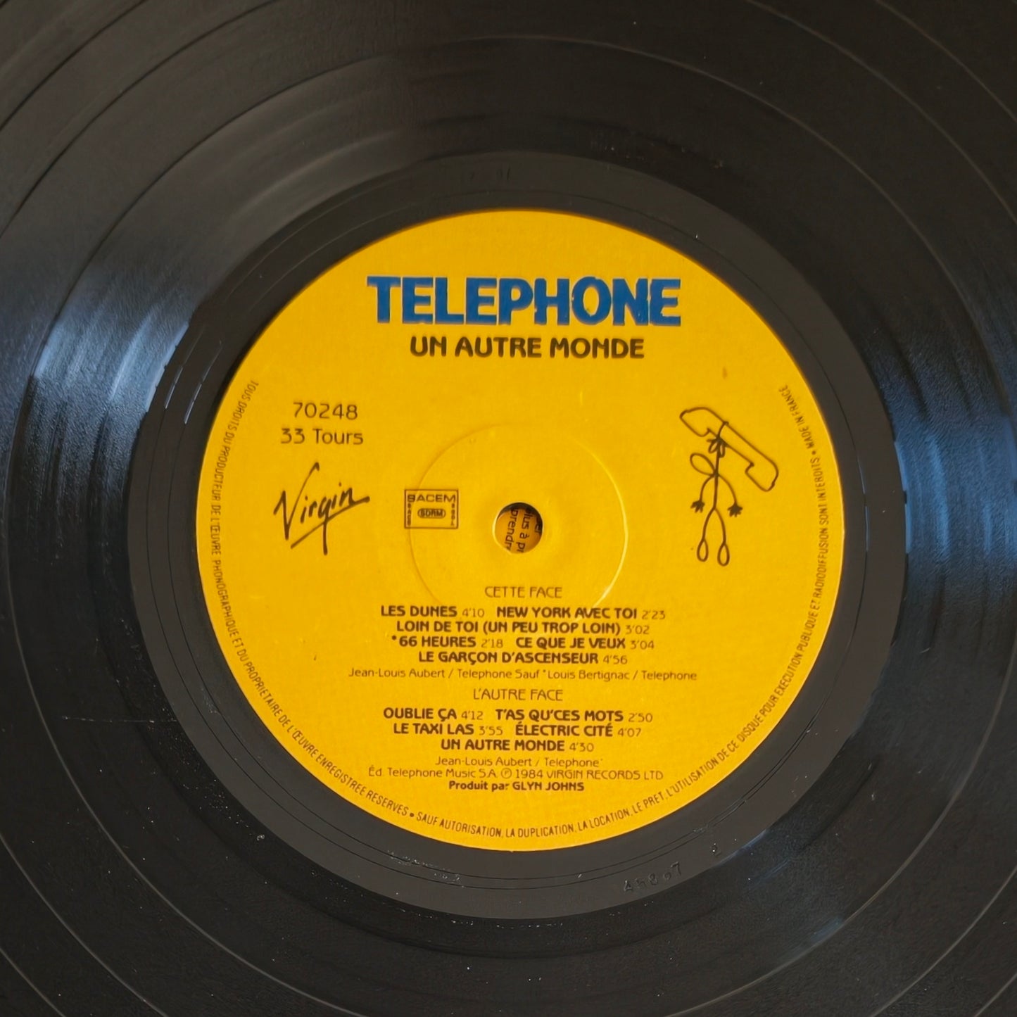 TELEPHONE - Un Autre Monde