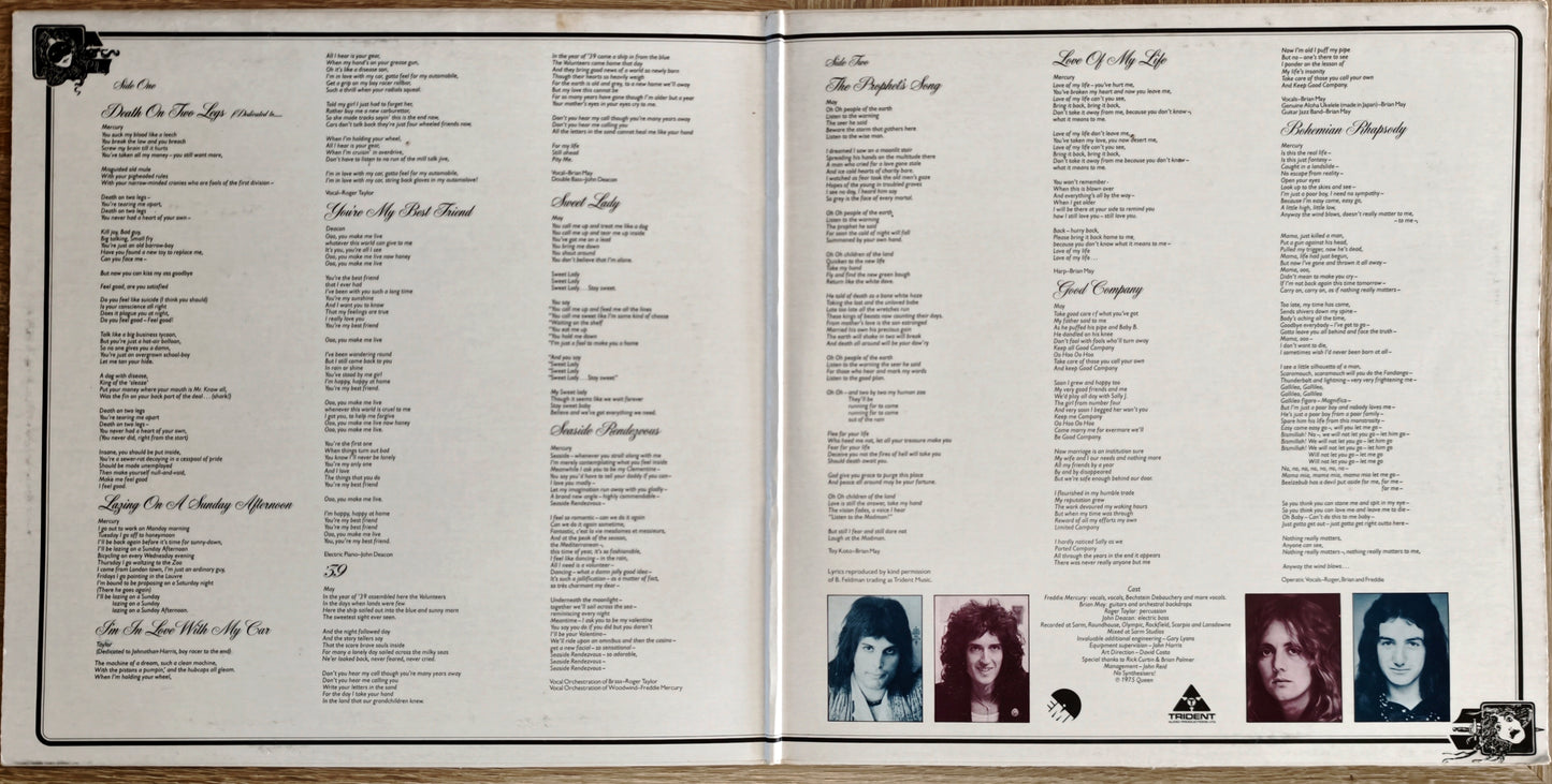 QUEEN - A Night at the Opera